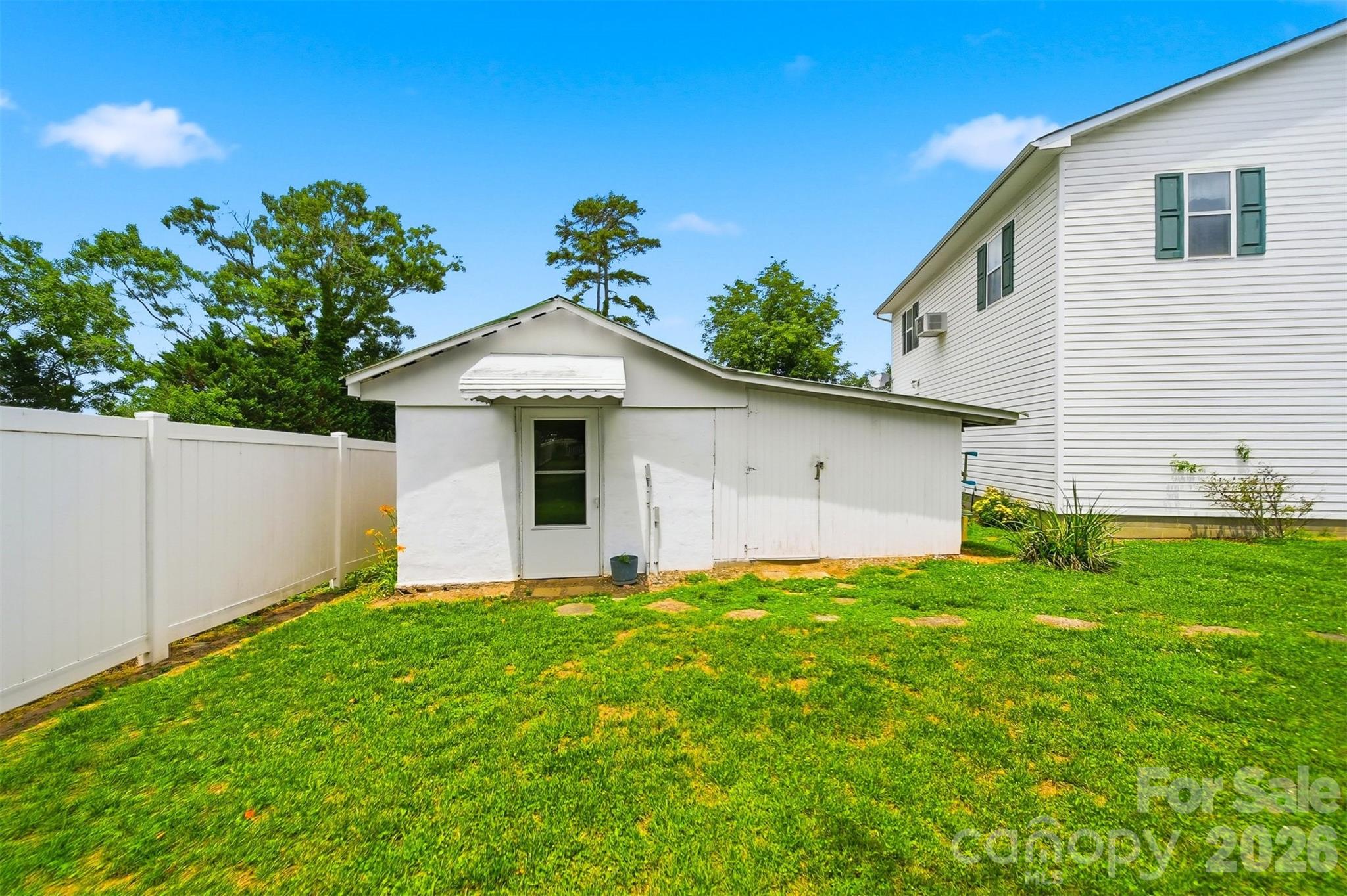 408 Garrou Avenue SE — Valdese