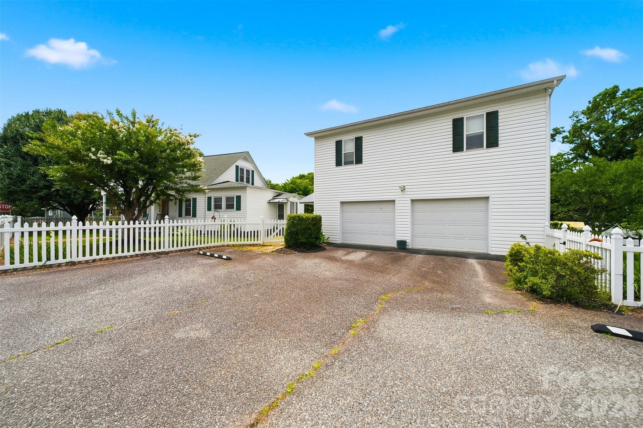 408 Garrou Avenue SE — Valdese
