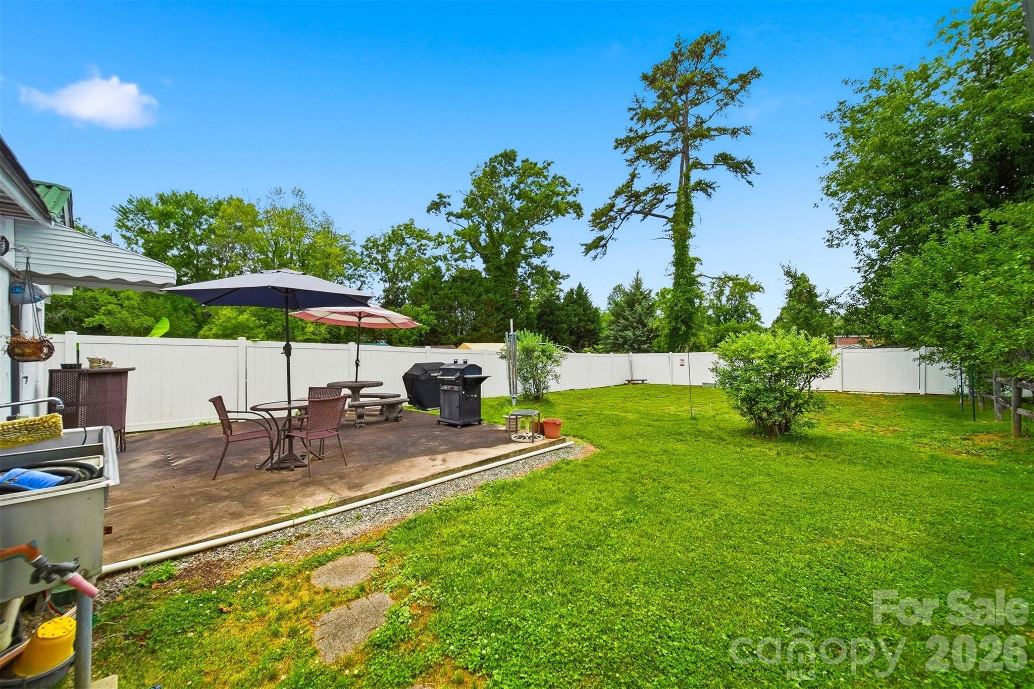 408 Garrou Avenue SE — Valdese