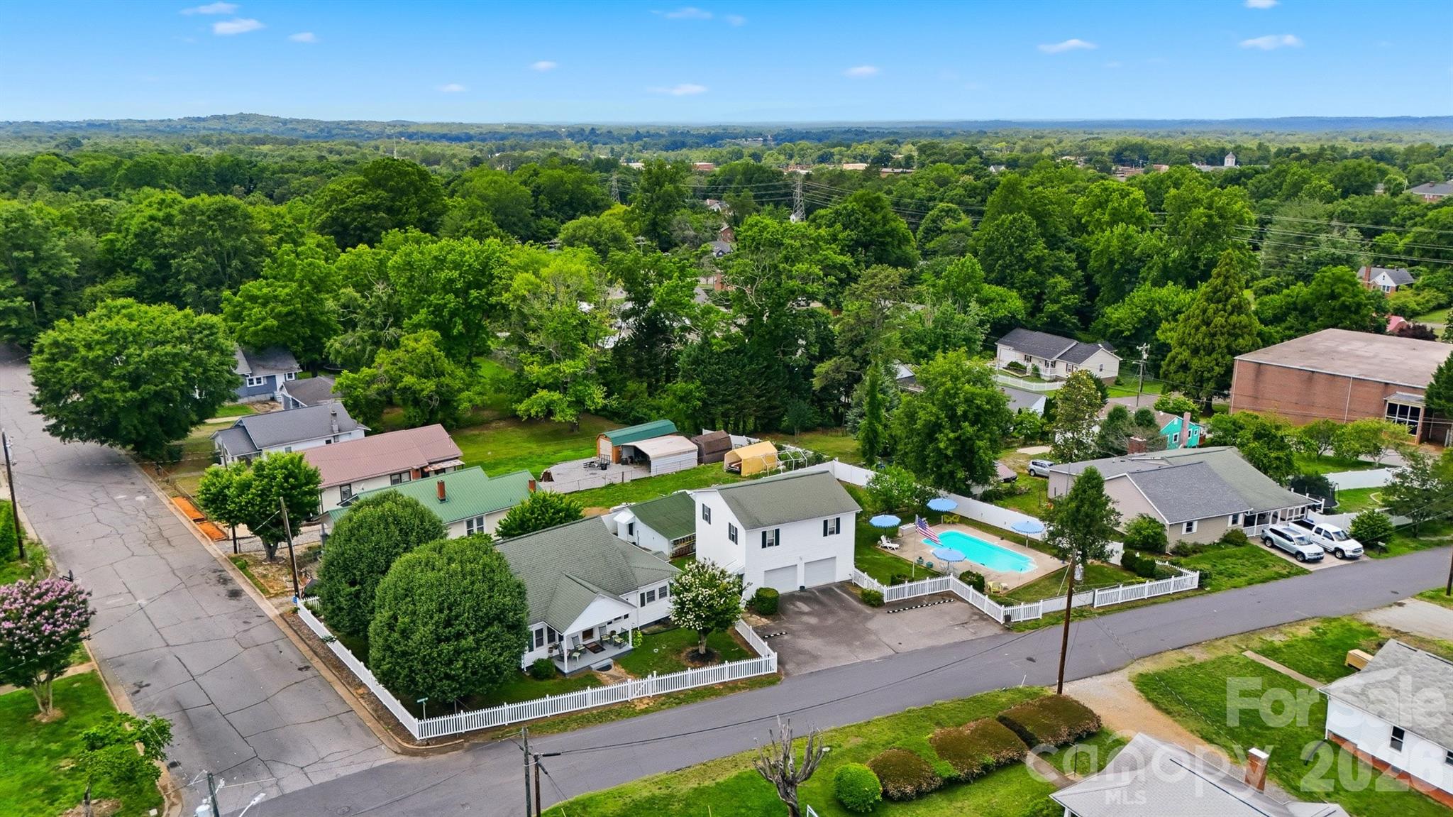 408 Garrou Avenue SE — Valdese