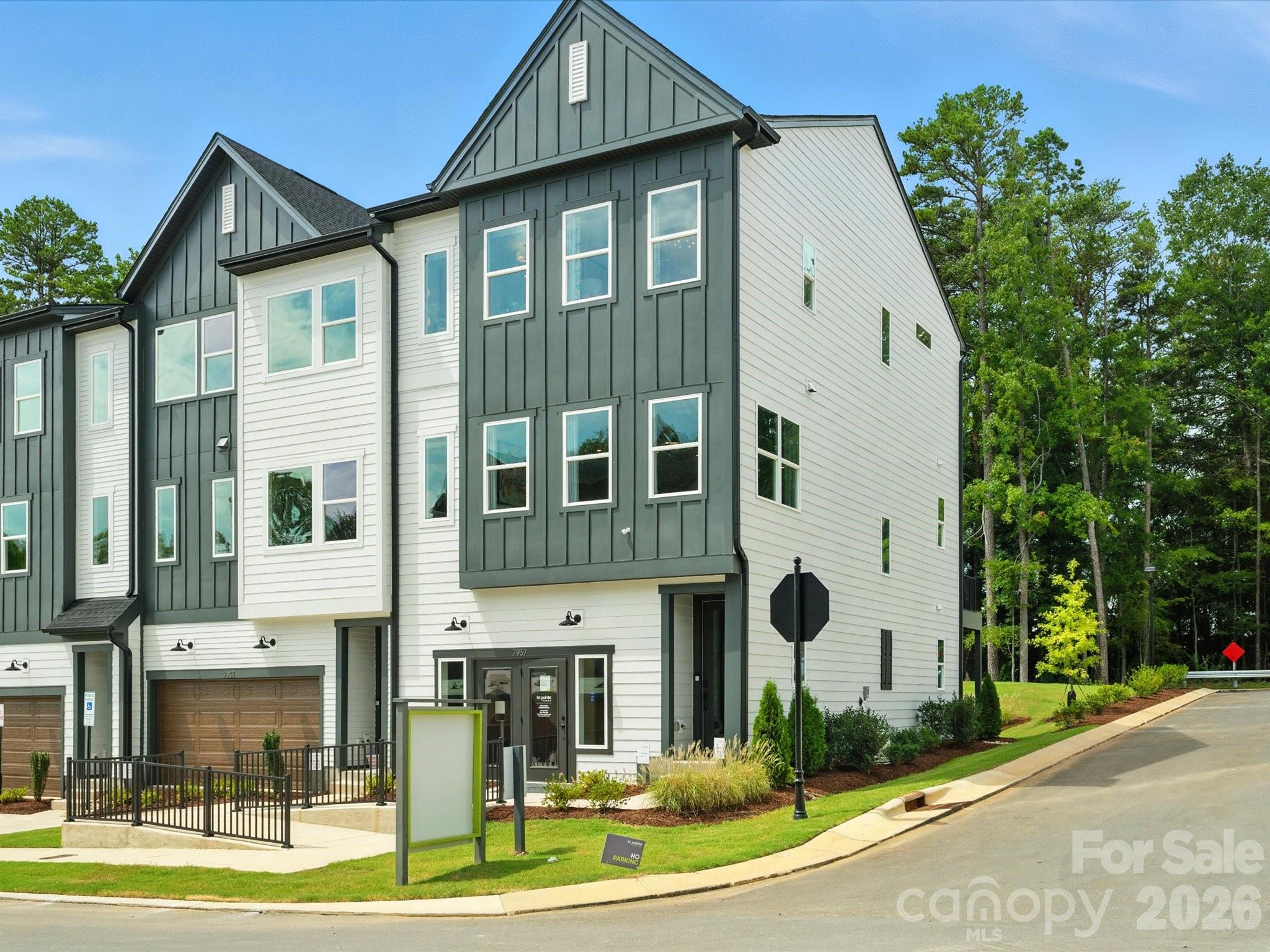 7937 Cedarsmith Court — Charlotte