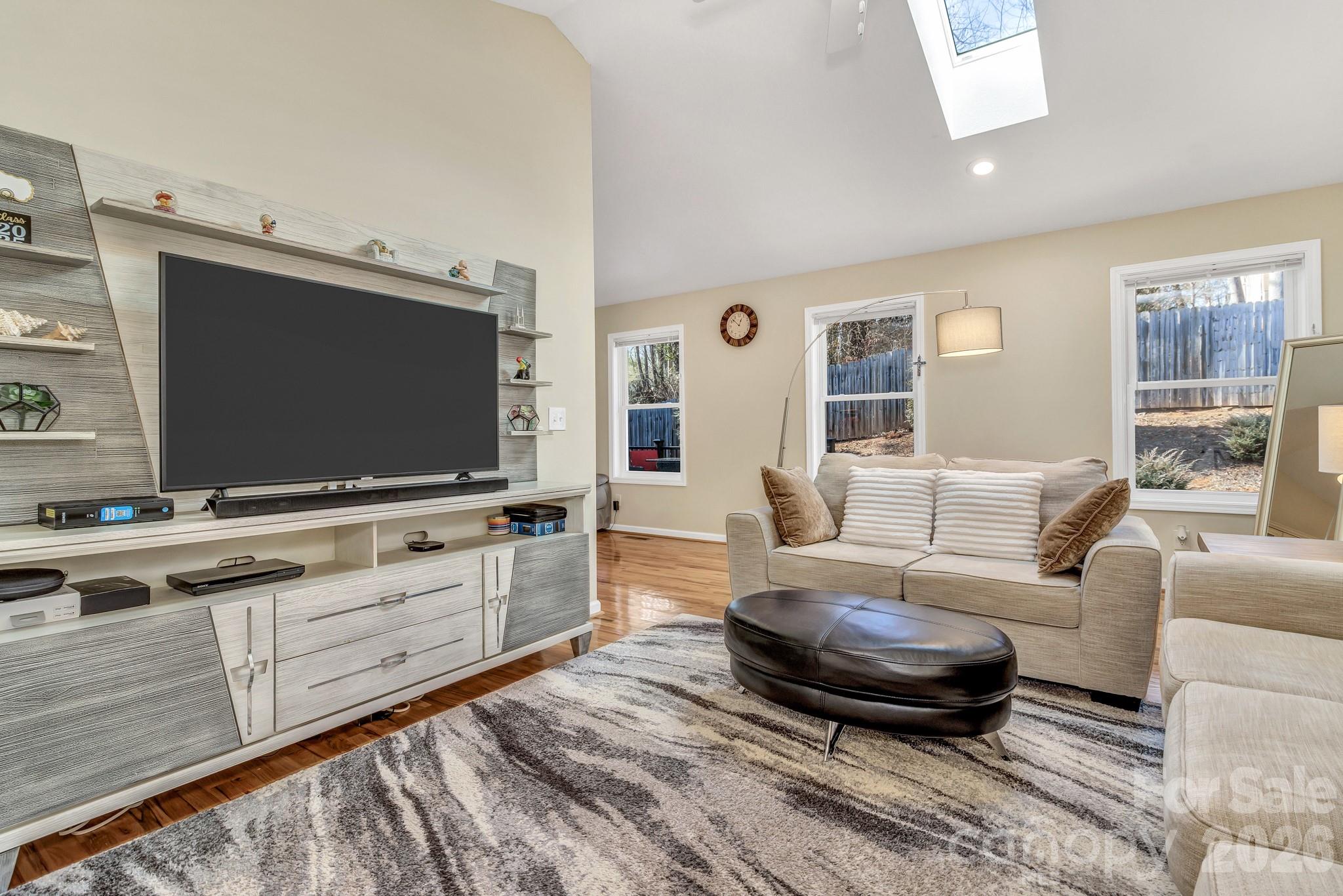 210 Allen Paul Drive — Hendersonville
