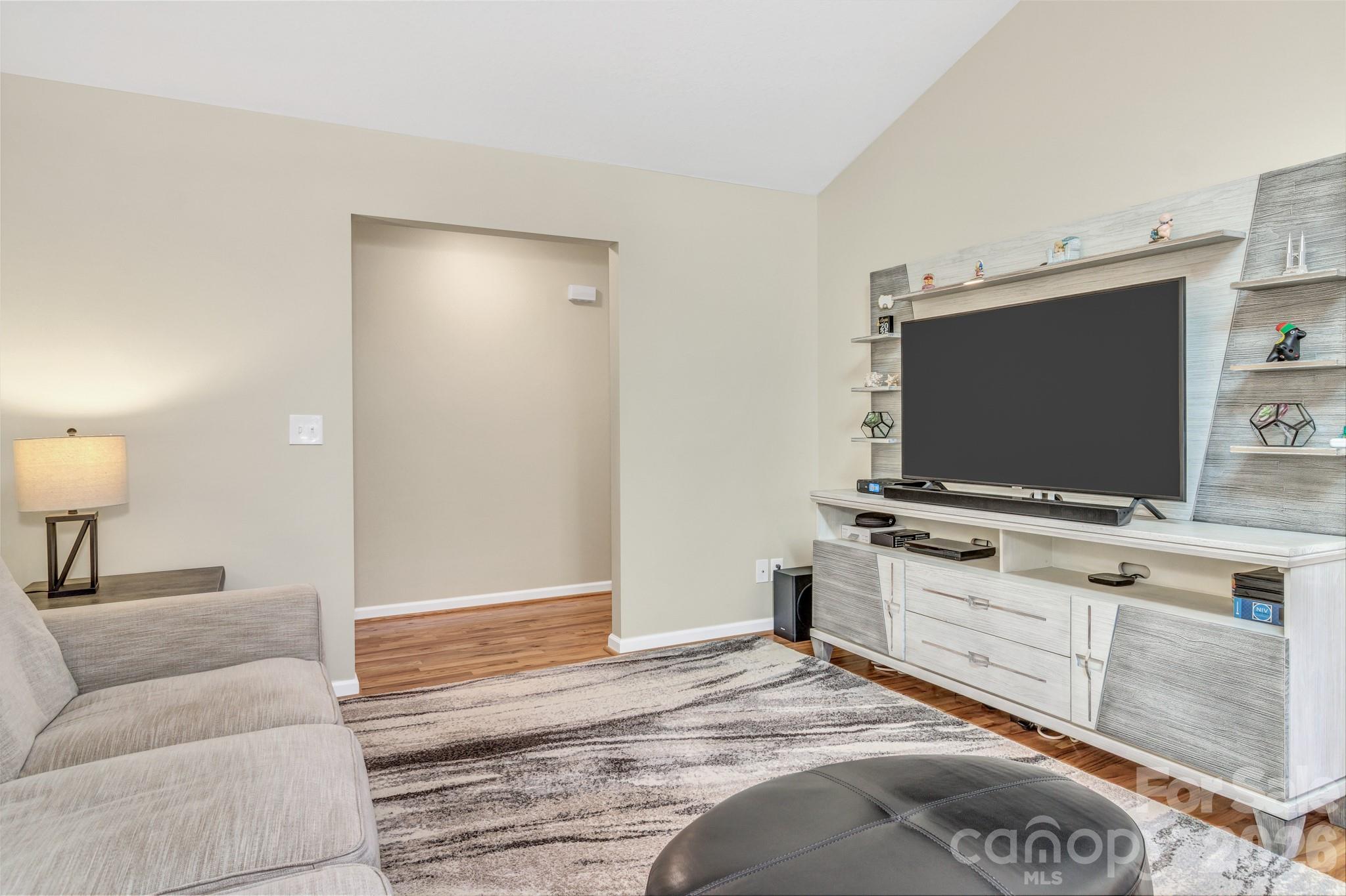 210 Allen Paul Drive — Hendersonville