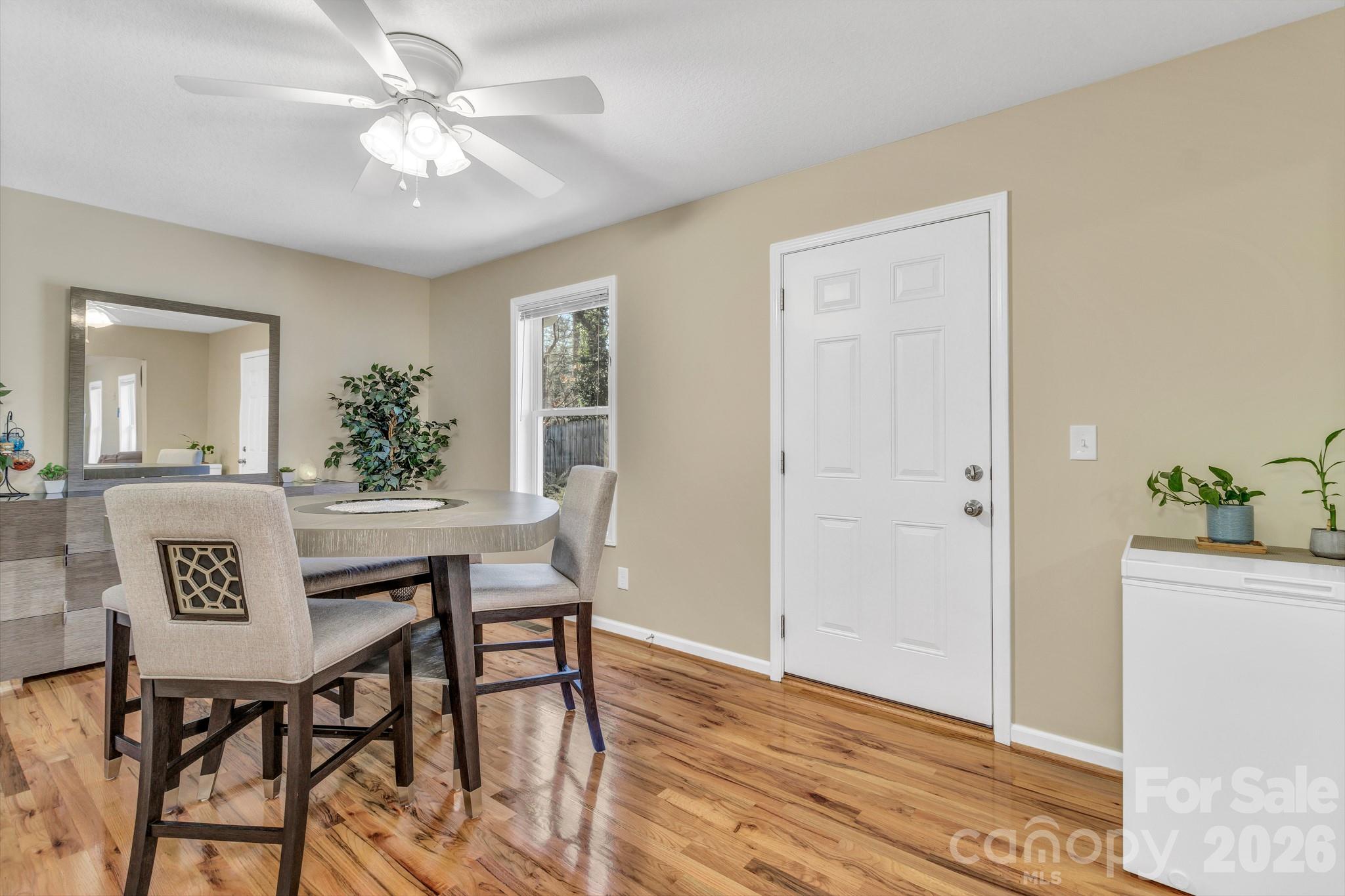 210 Allen Paul Drive — Hendersonville