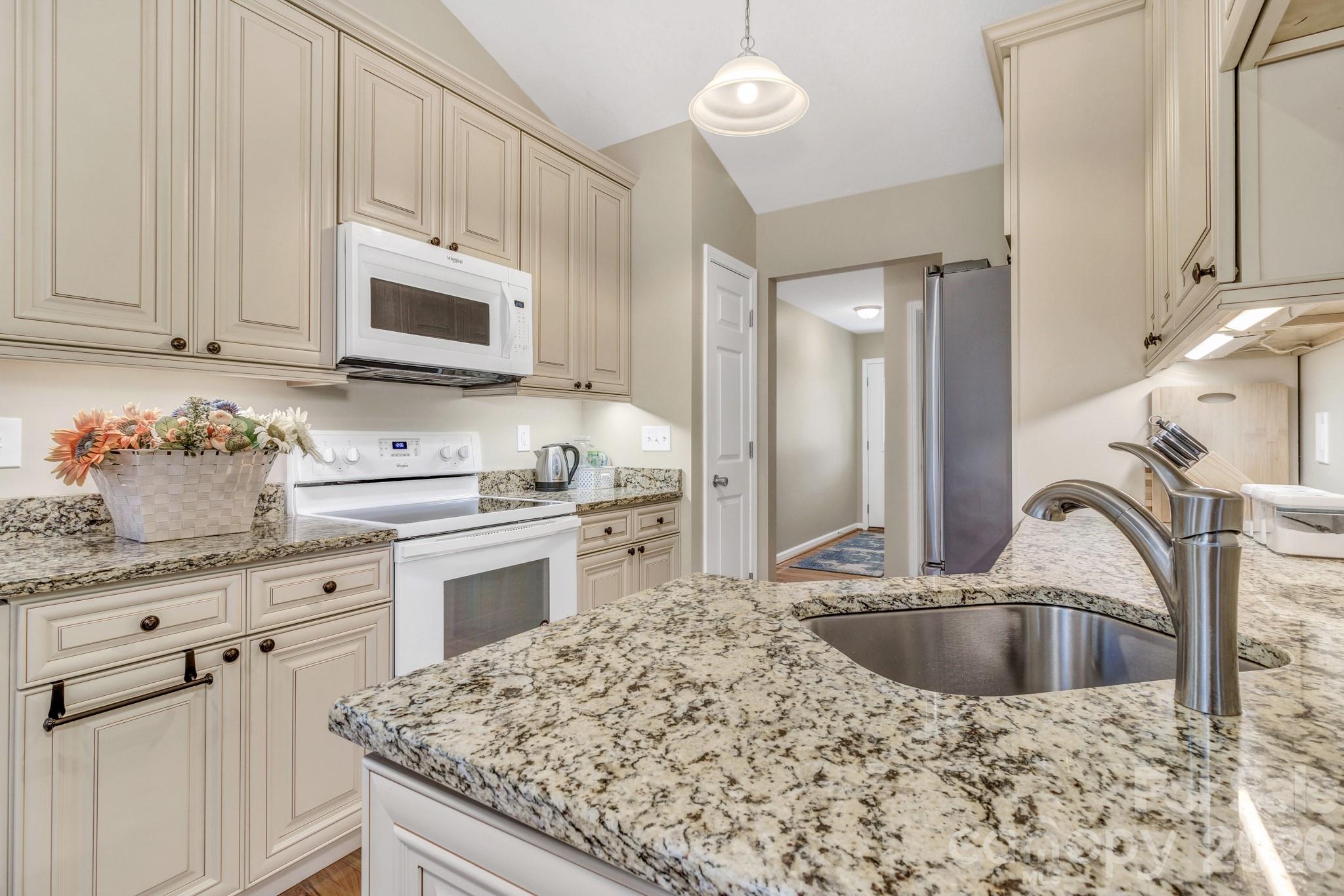 210 Allen Paul Drive — Hendersonville