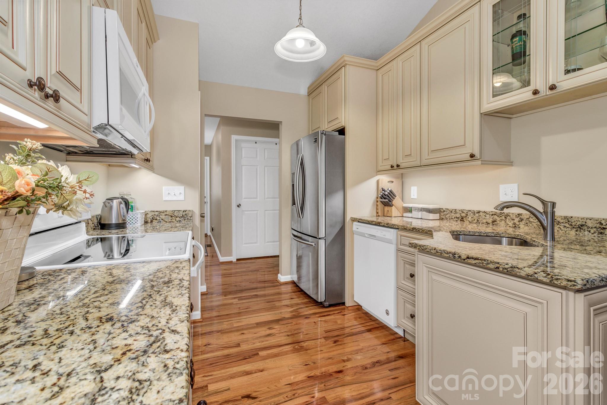 210 Allen Paul Drive — Hendersonville