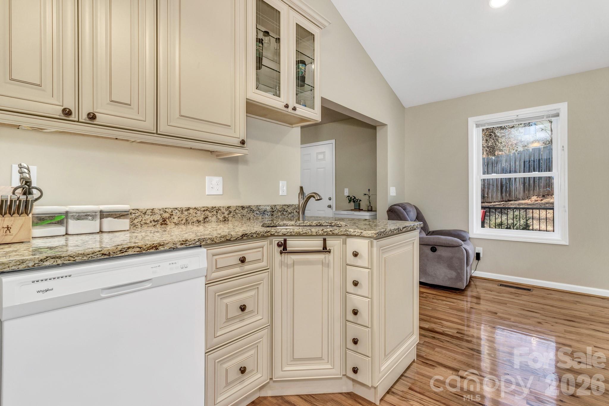 210 Allen Paul Drive — Hendersonville