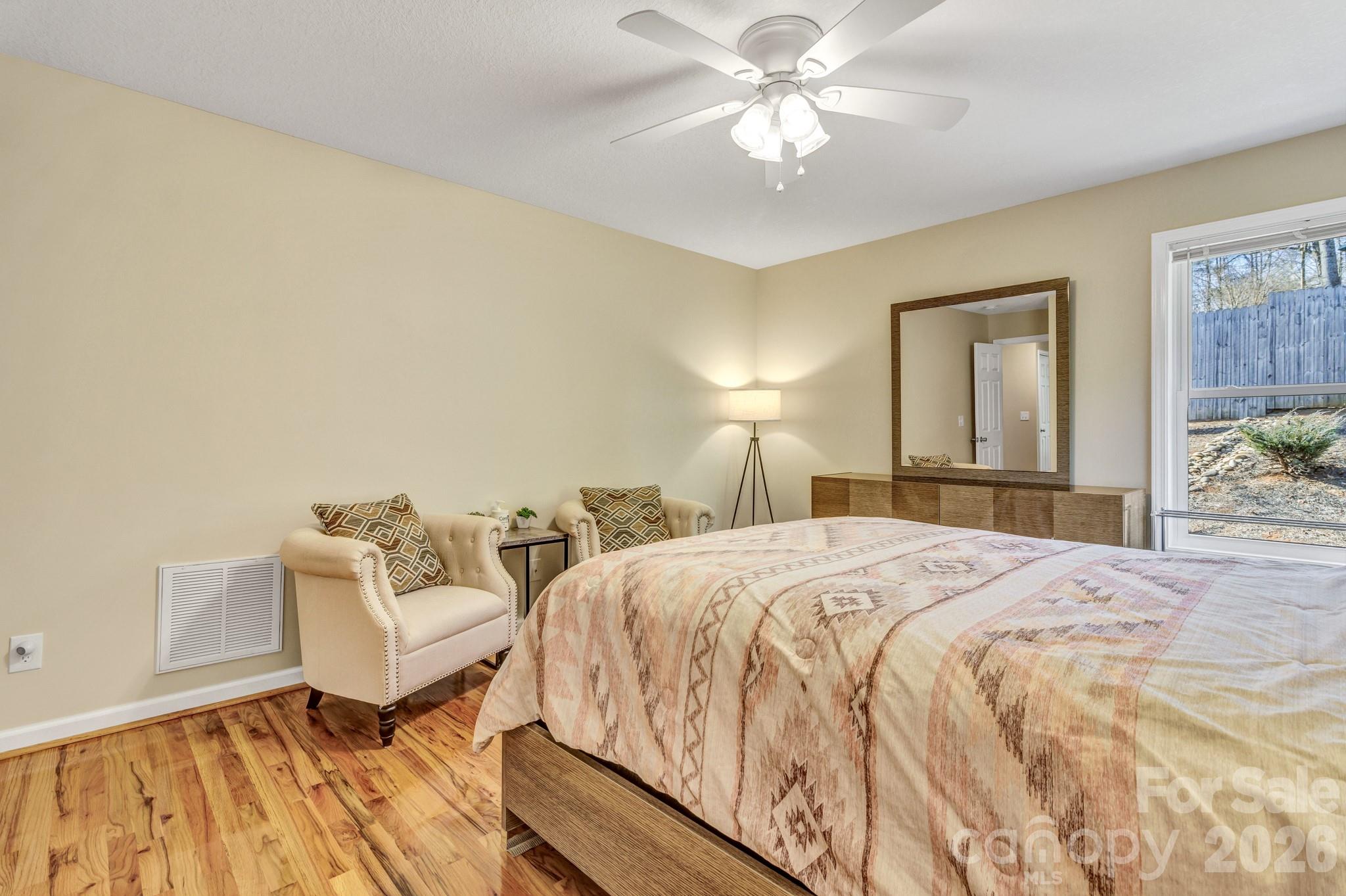 210 Allen Paul Drive — Hendersonville