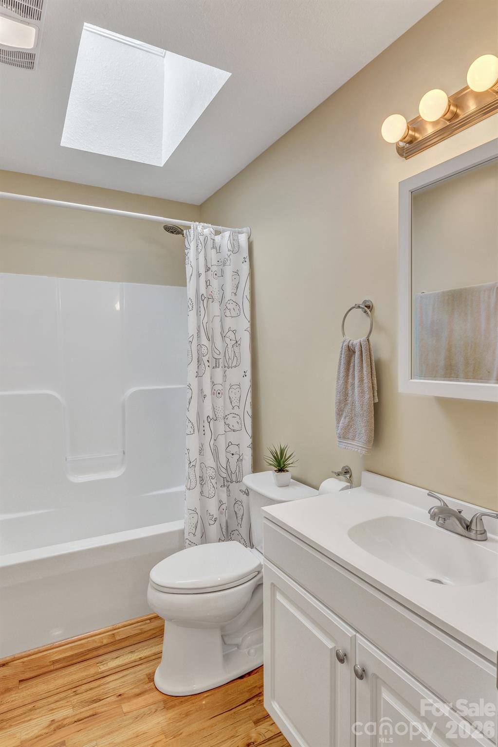 210 Allen Paul Drive — Hendersonville