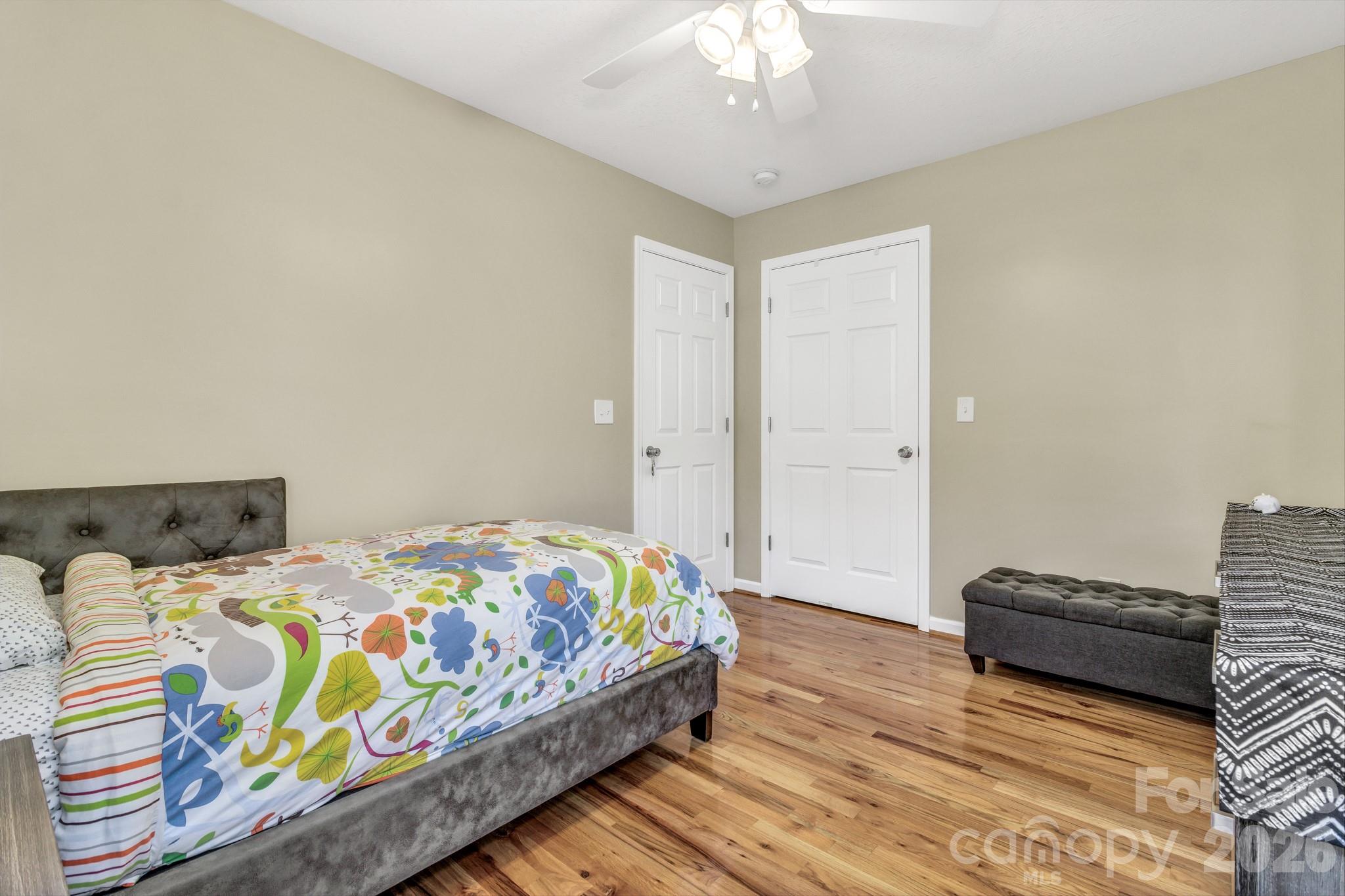 210 Allen Paul Drive — Hendersonville