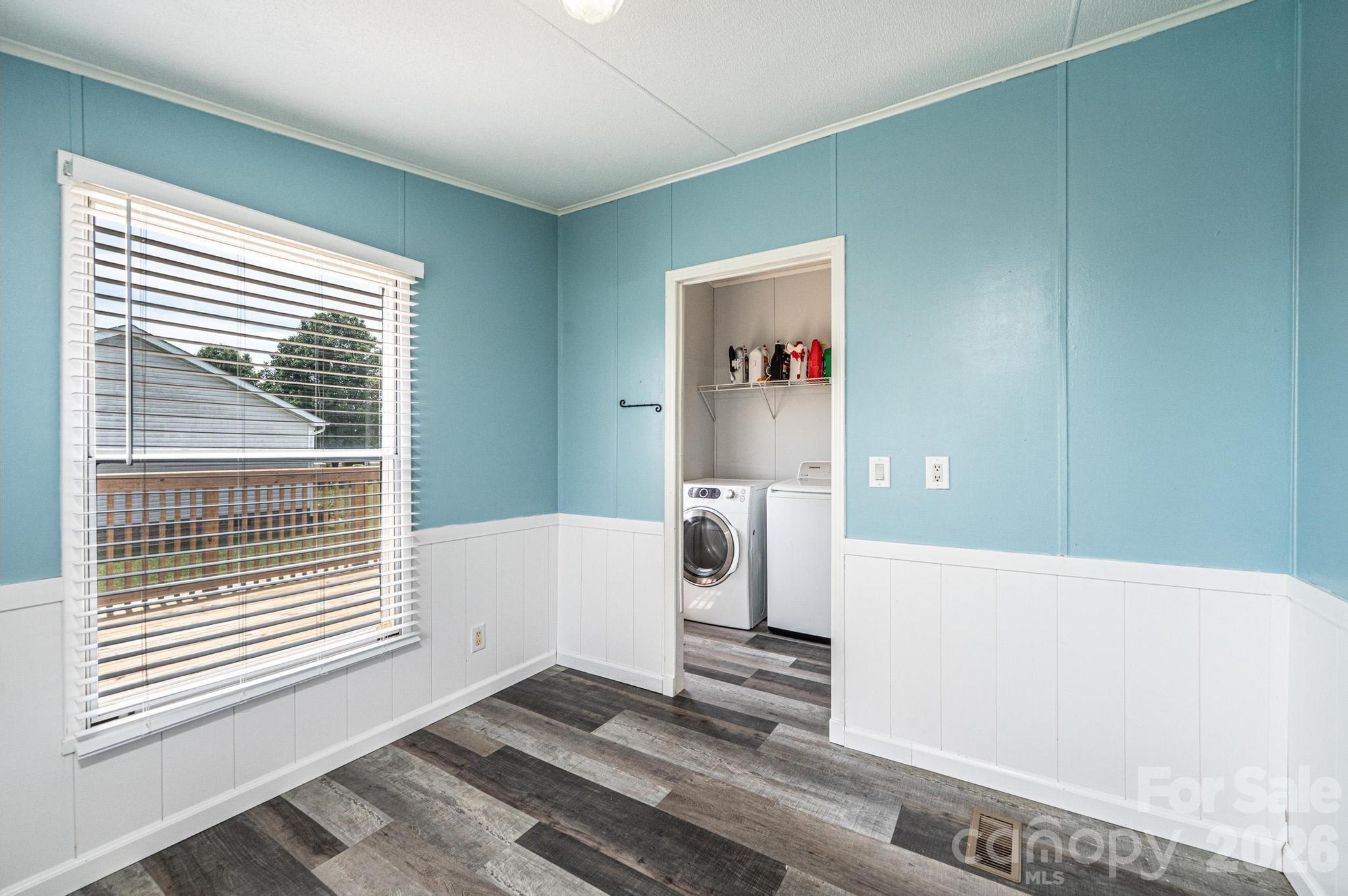 2385 Arrowwood Drive — Hickory