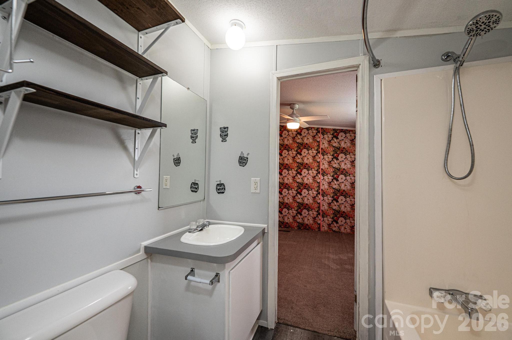 2385 Arrowwood Drive — Hickory