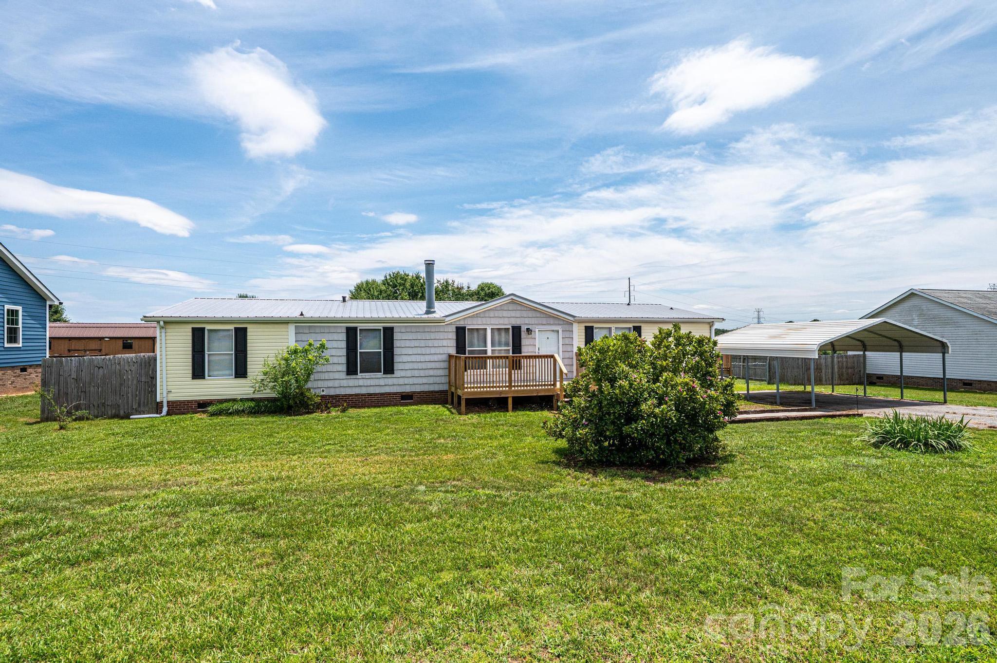 2385 Arrowwood Drive — Hickory