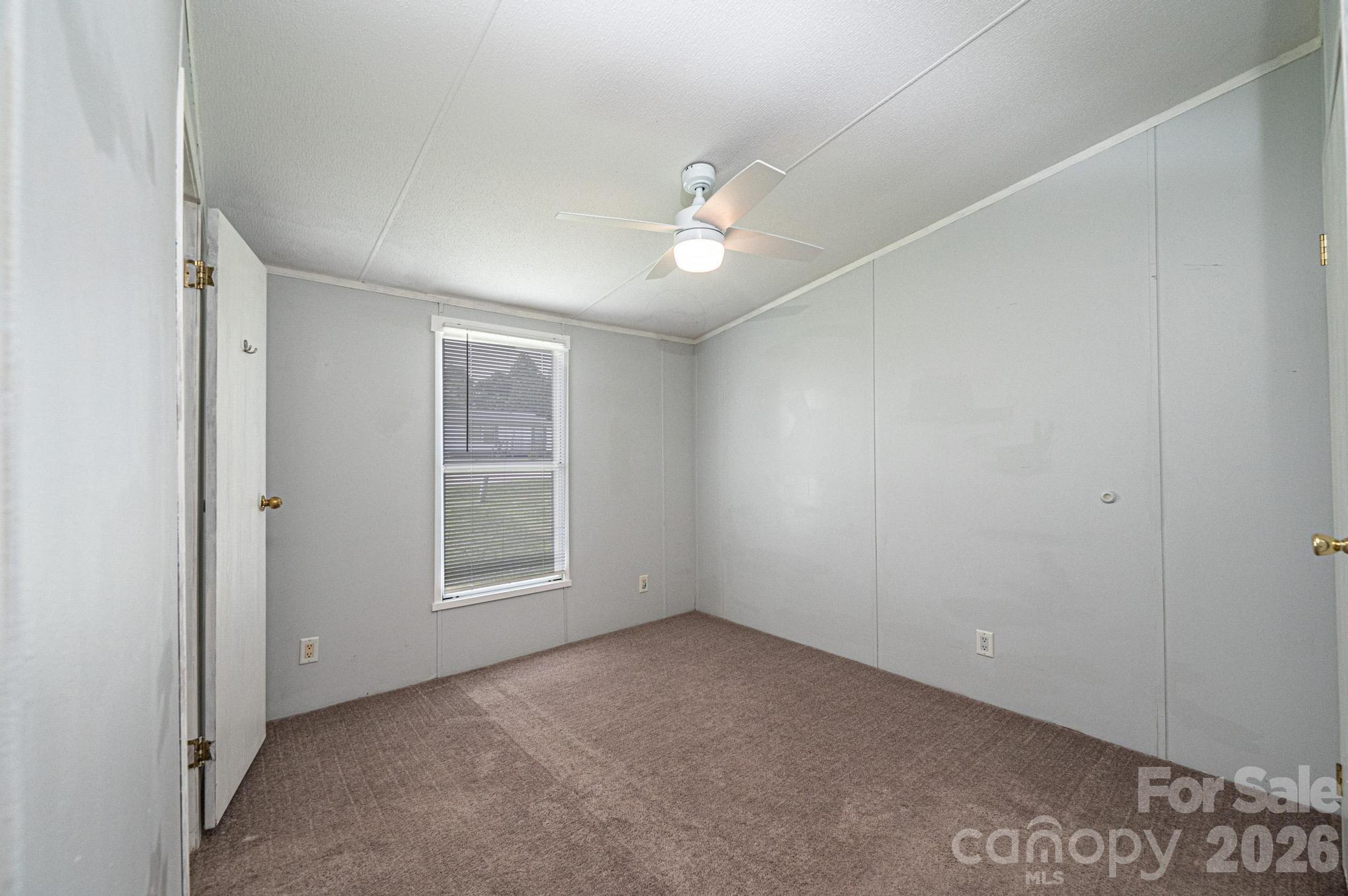 2385 Arrowwood Drive — Hickory