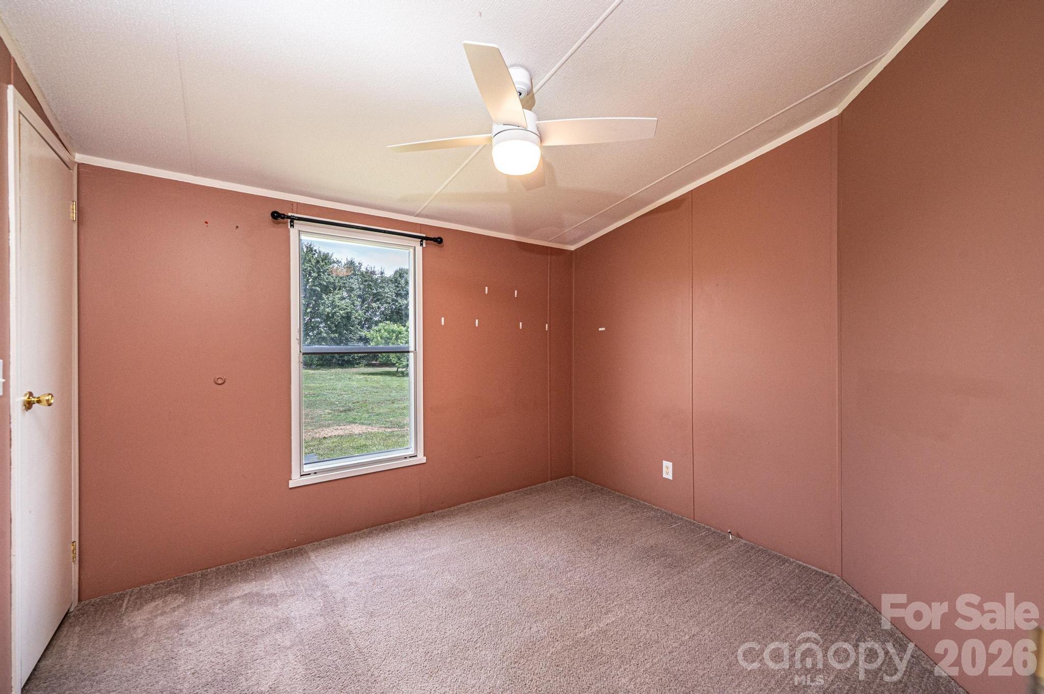 2385 Arrowwood Drive — Hickory