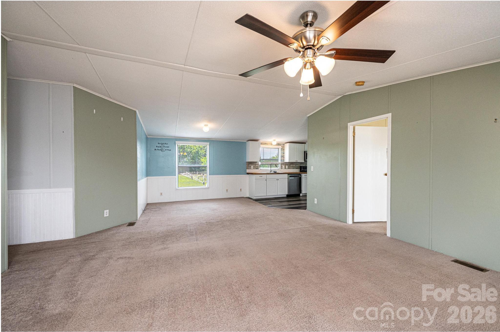2385 Arrowwood Drive — Hickory
