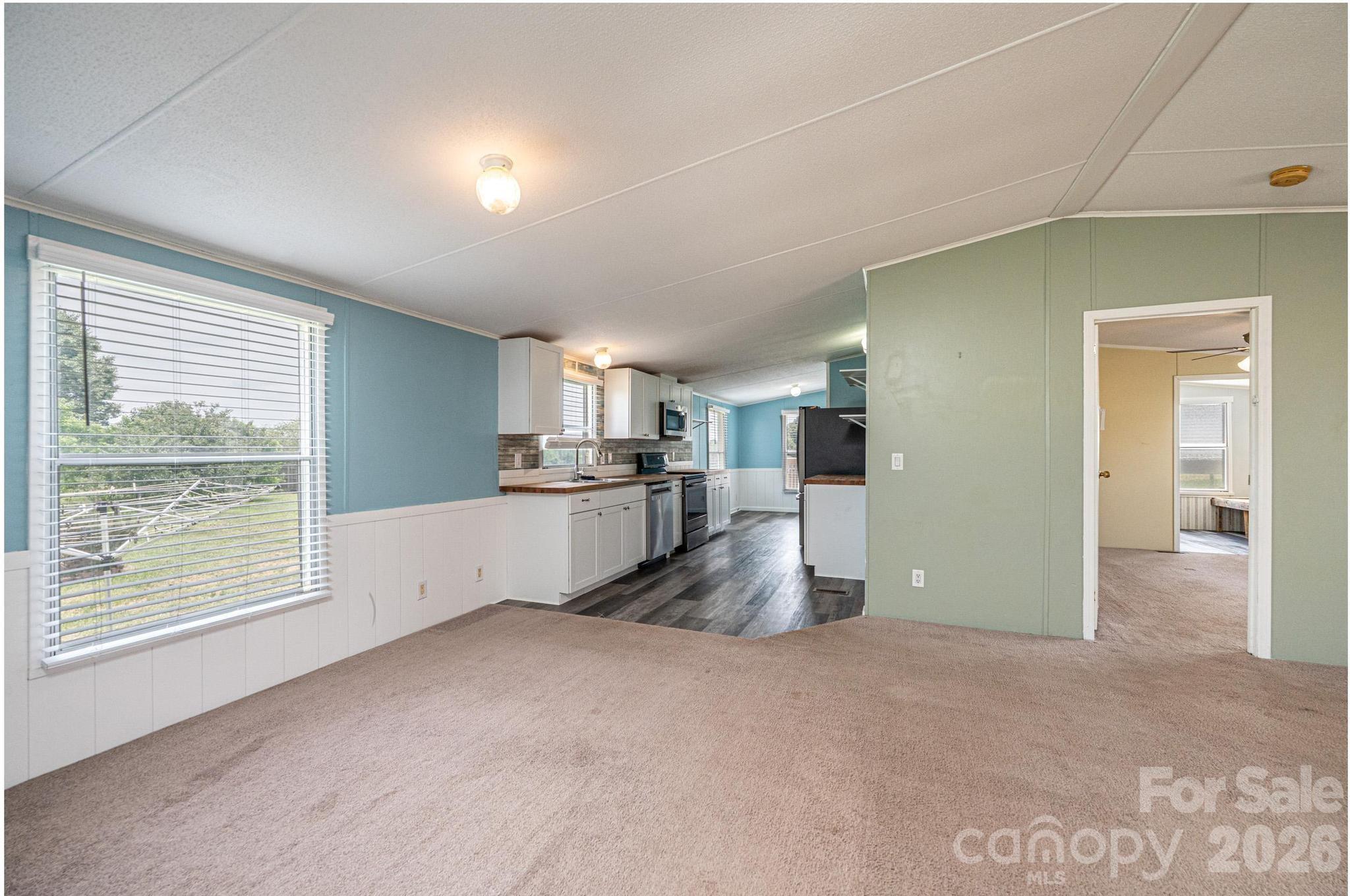 2385 Arrowwood Drive — Hickory
