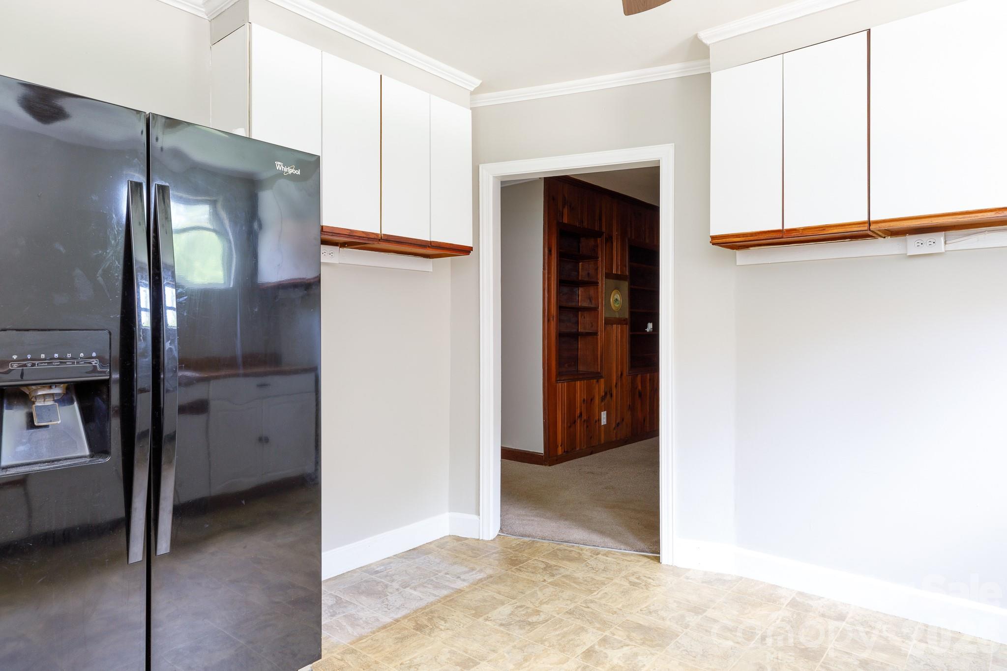 785 Hawthorne Road — Chester