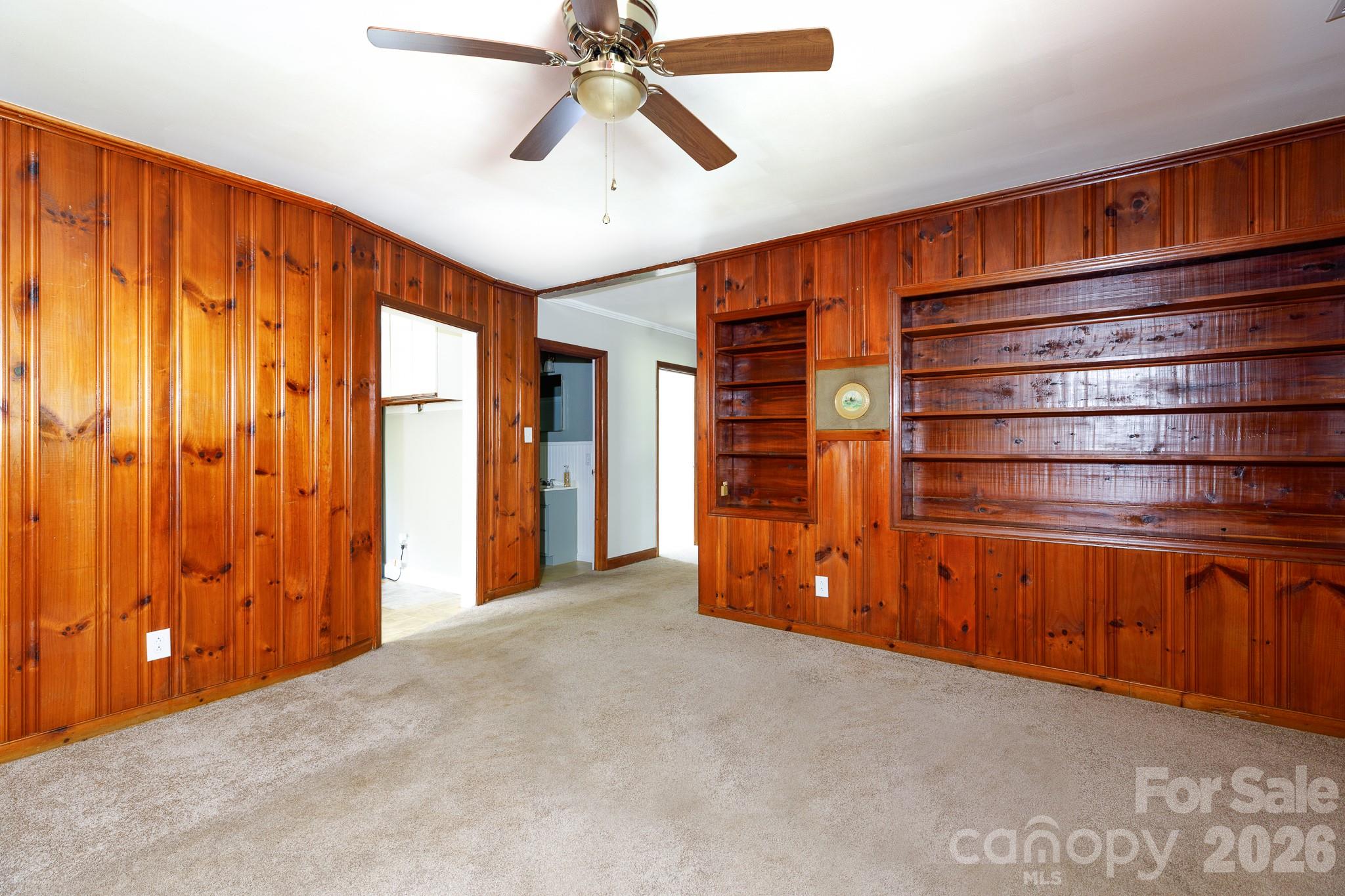 785 Hawthorne Road — Chester