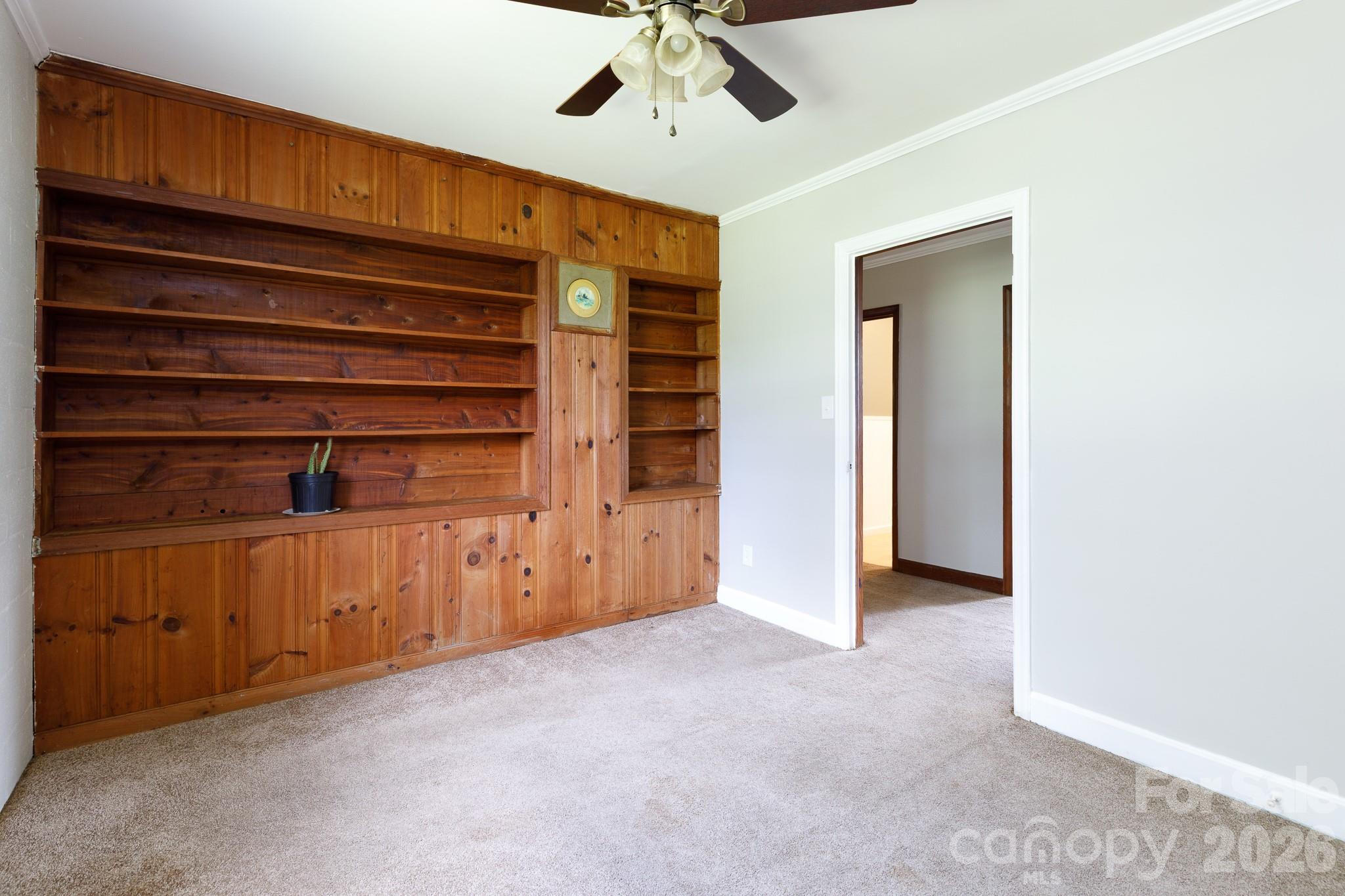 785 Hawthorne Road — Chester