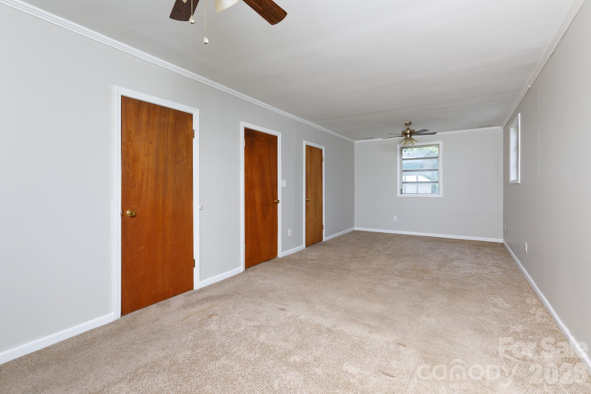 785 Hawthorne Road — Chester