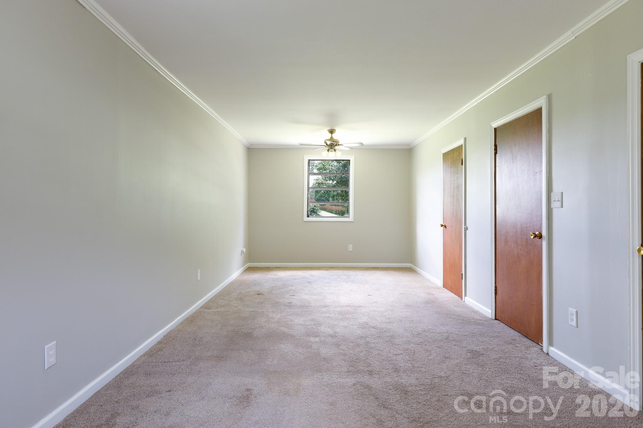 785 Hawthorne Road — Chester