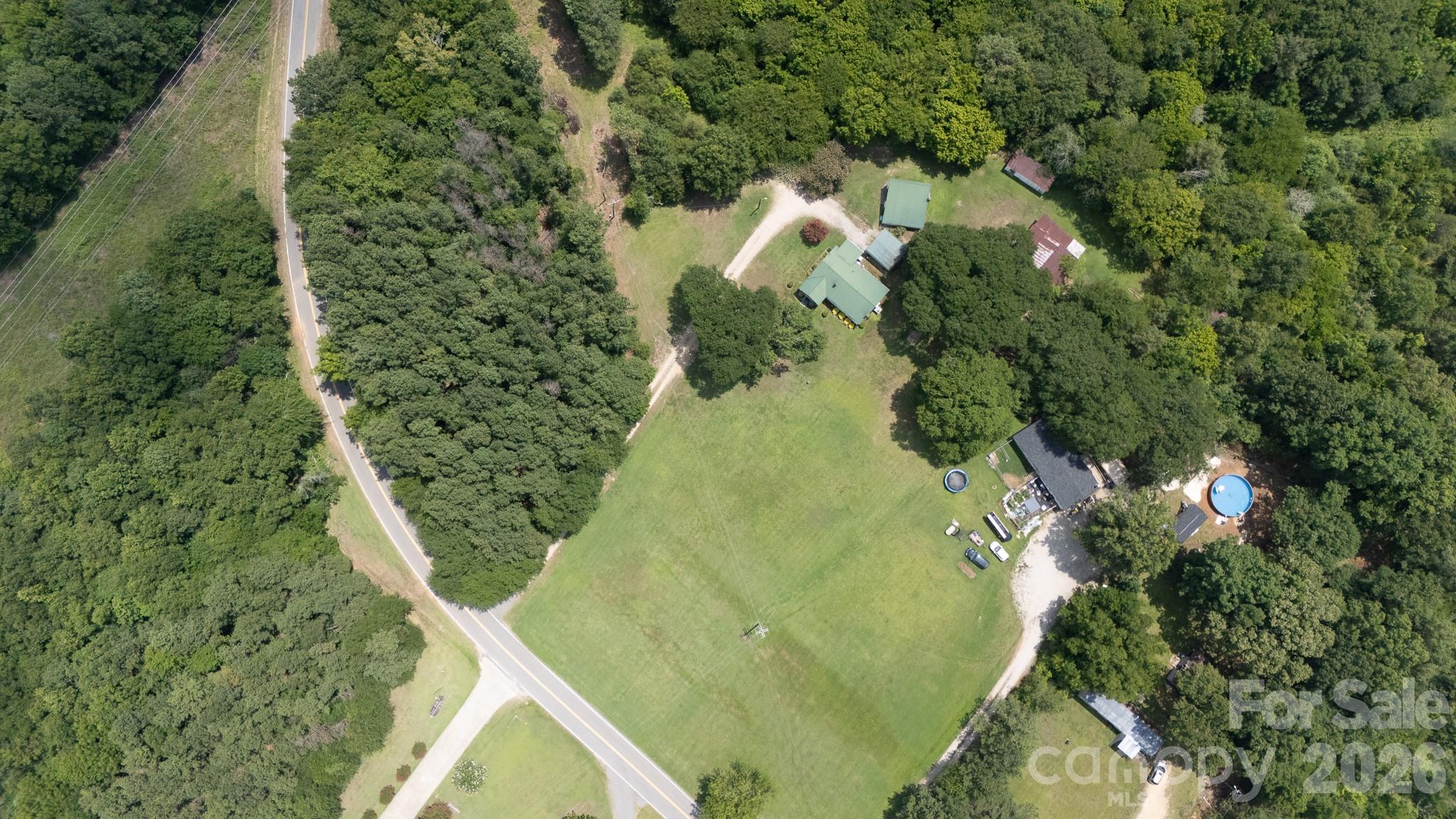 785 Hawthorne Road — Chester