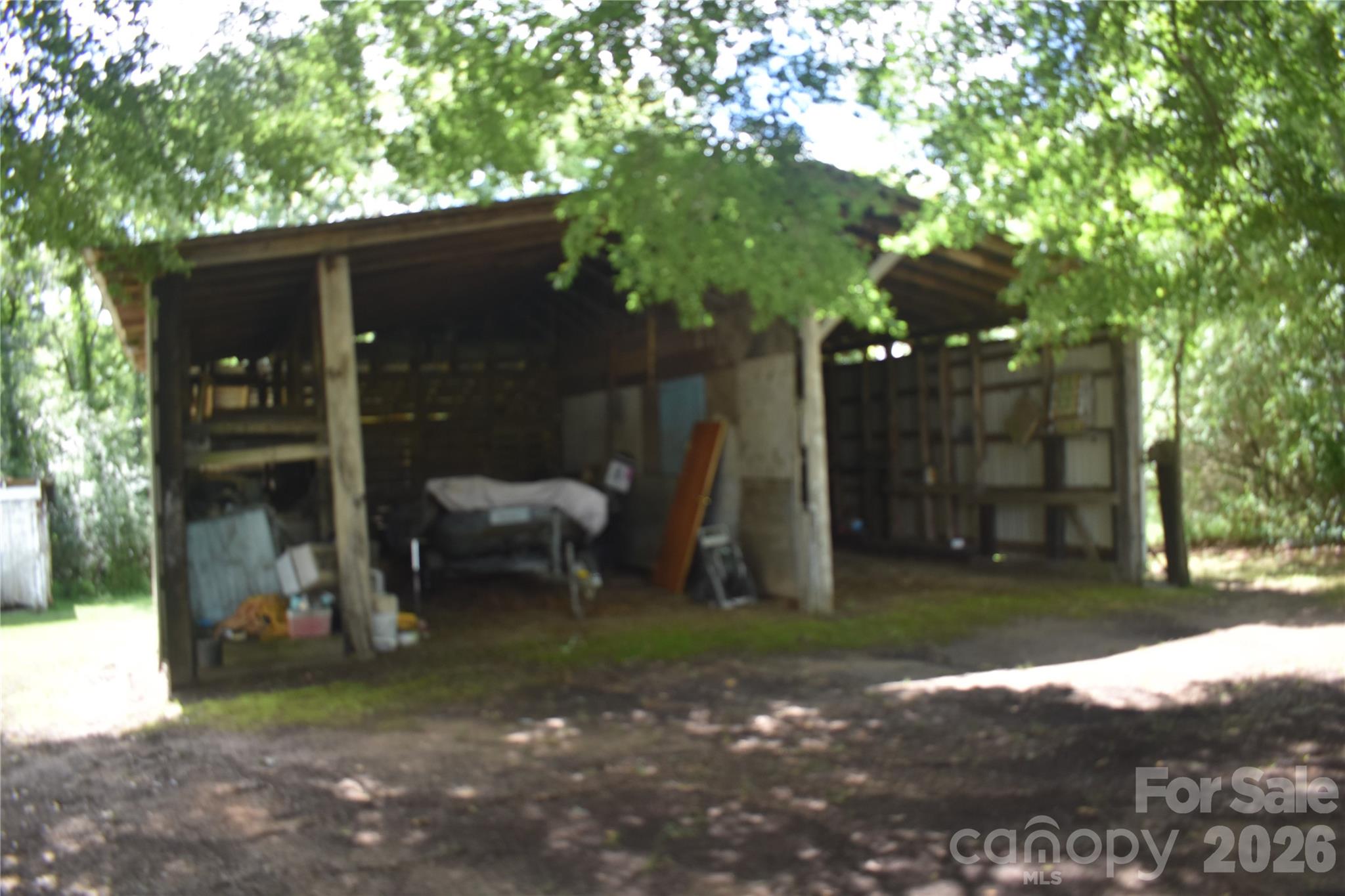 785 Hawthorne Road — Chester