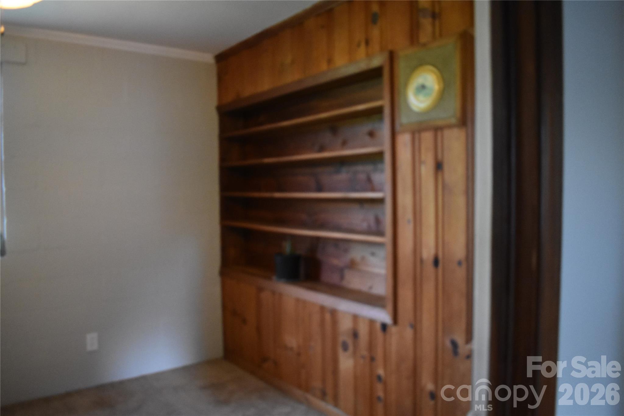 785 Hawthorne Road — Chester