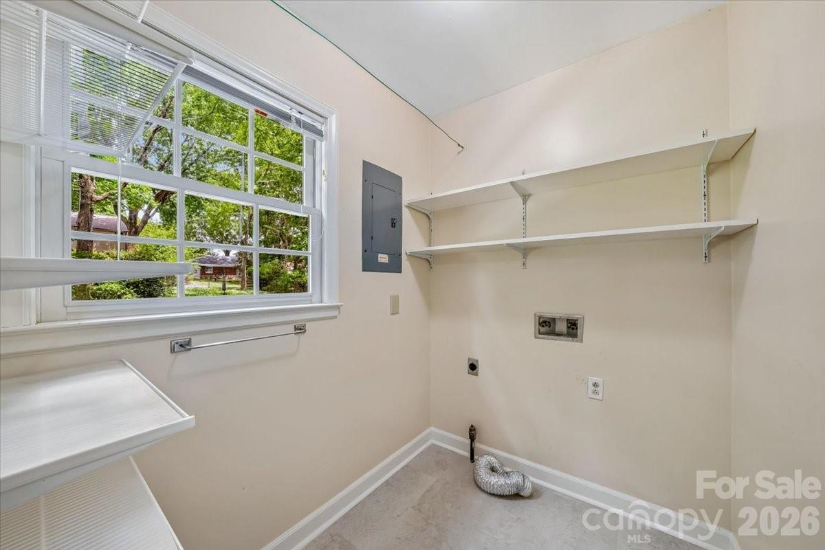 1024 Court Drive — Charlotte