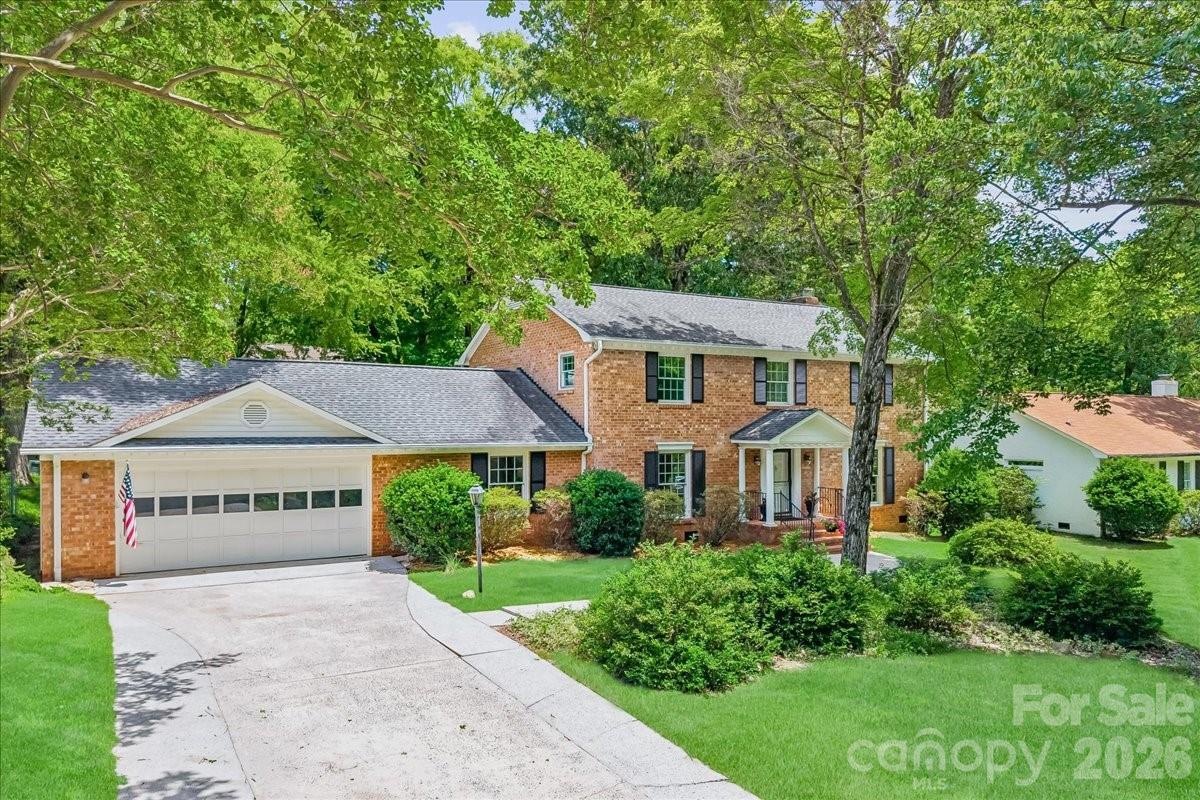 1024 Court Drive — Charlotte