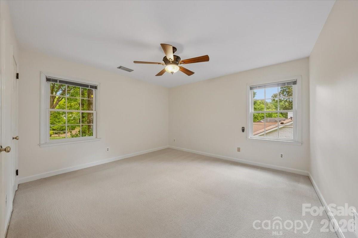 1024 Court Drive — Charlotte