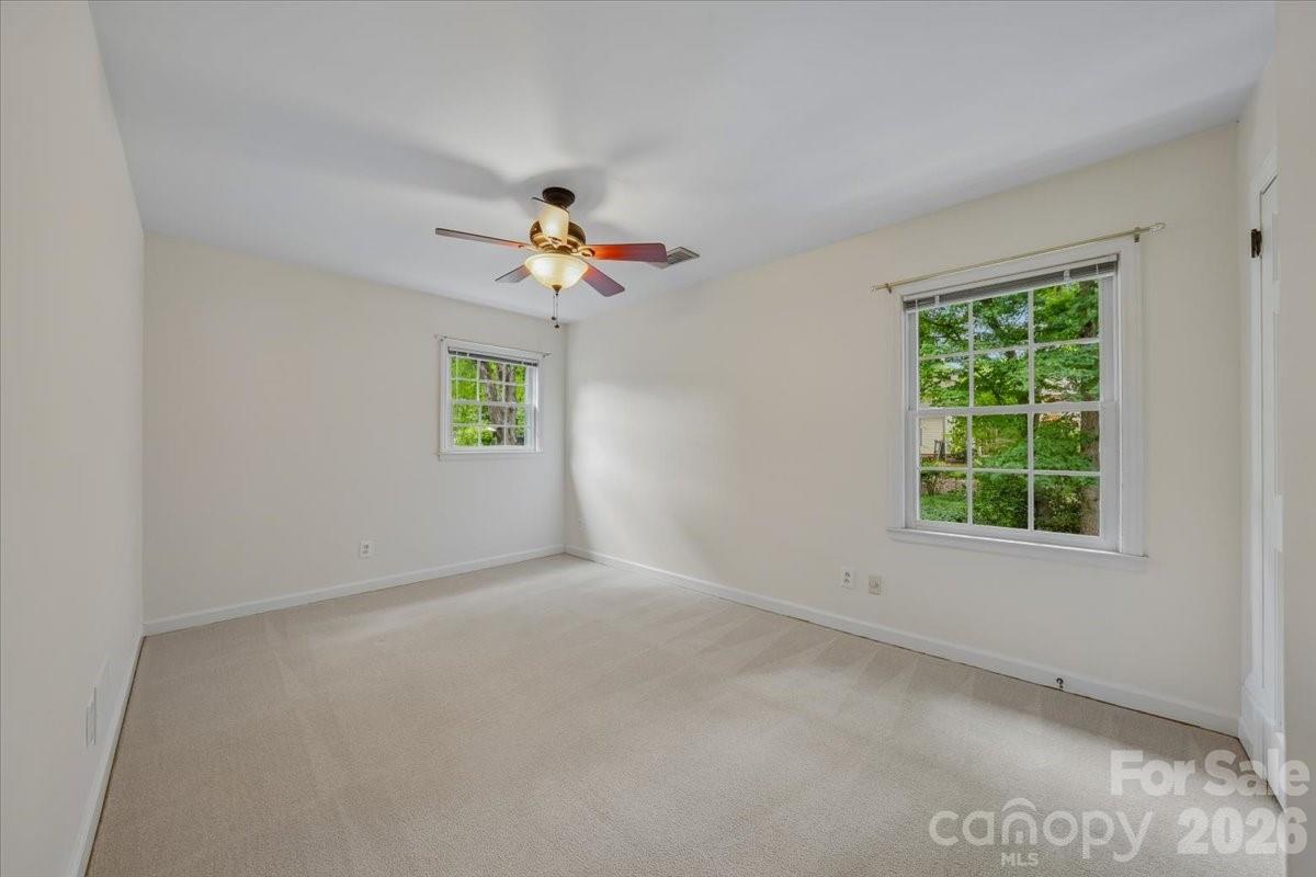 1024 Court Drive — Charlotte