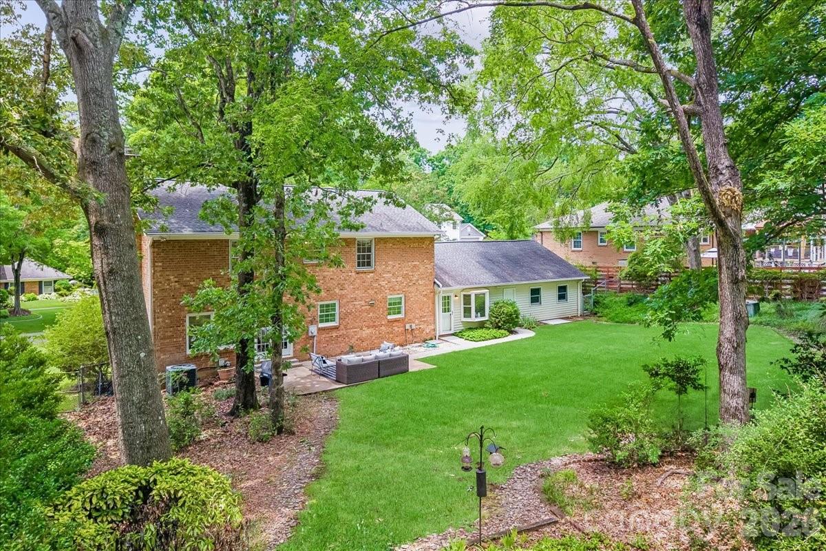1024 Court Drive — Charlotte