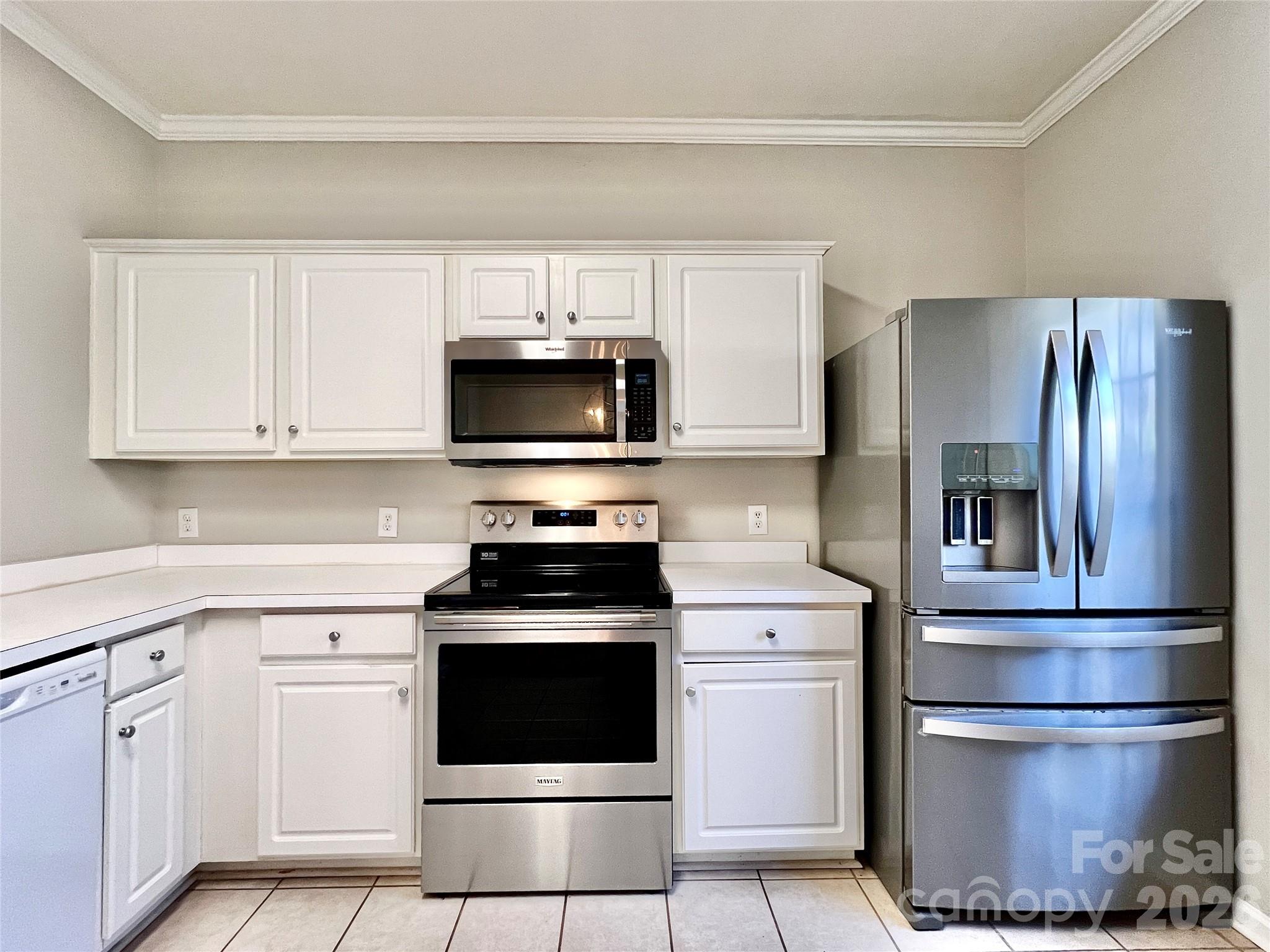 2762 Thornbush Court — Charlotte