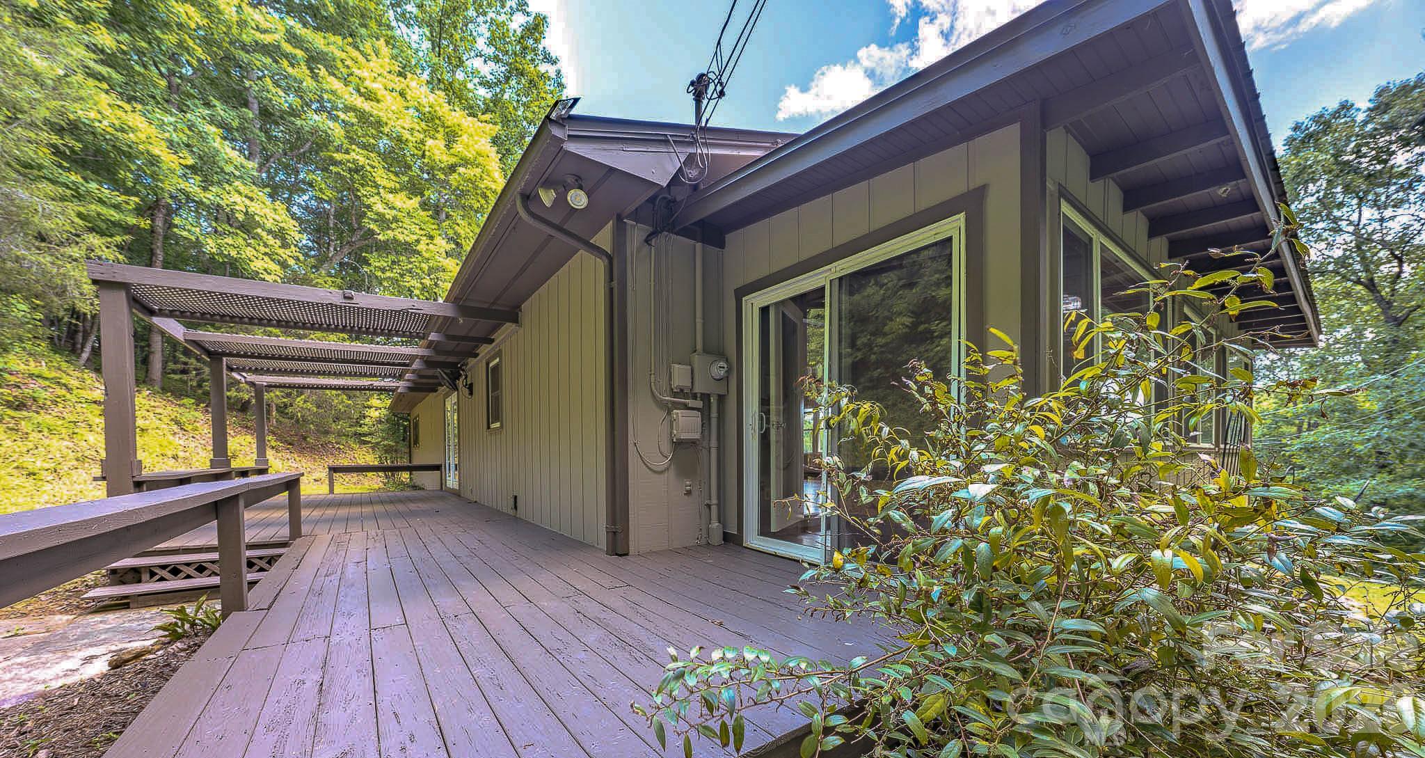35 Coweeta Ridge Road — Otto