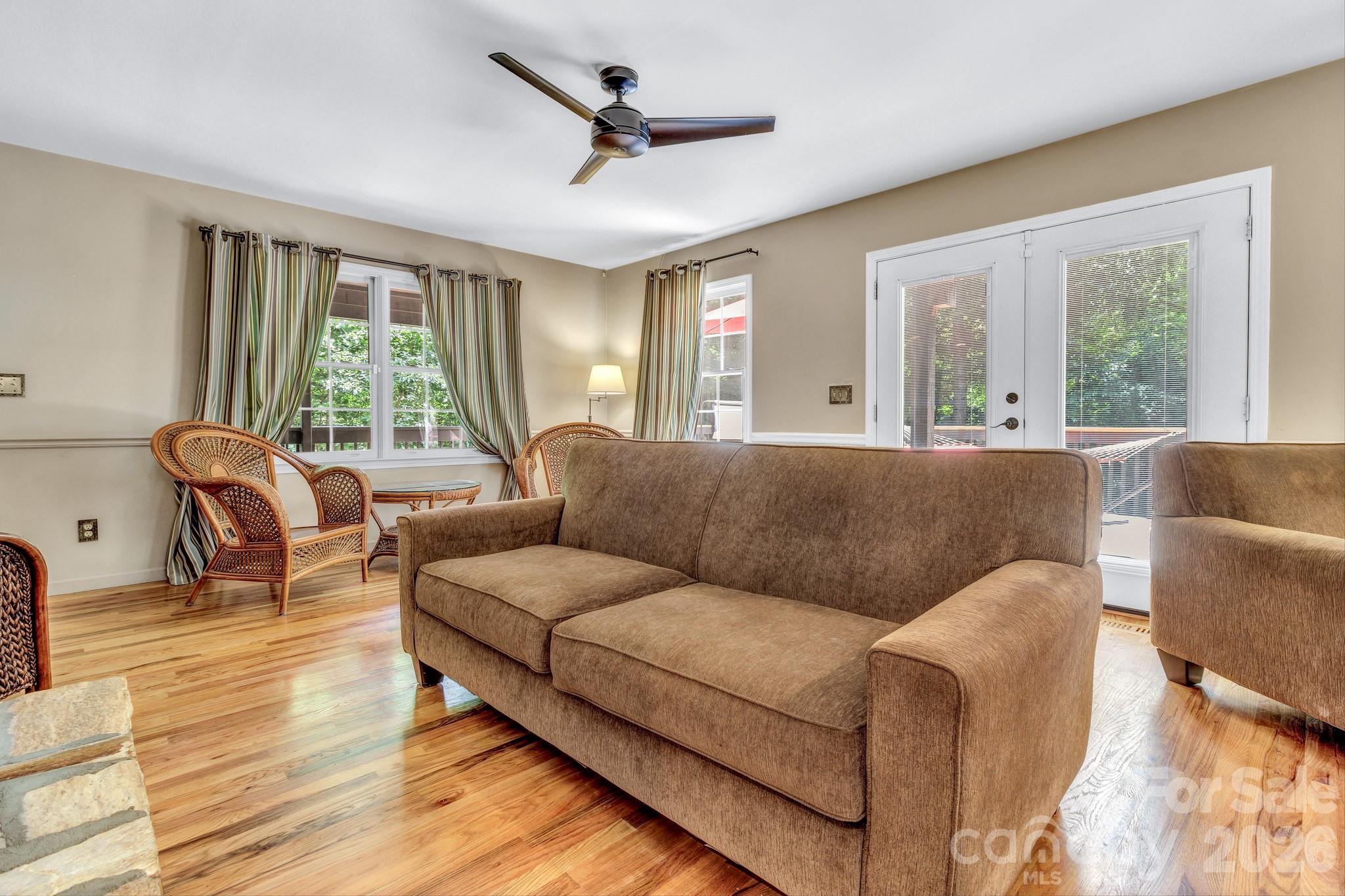 237 Woodys Drive — Hendersonville