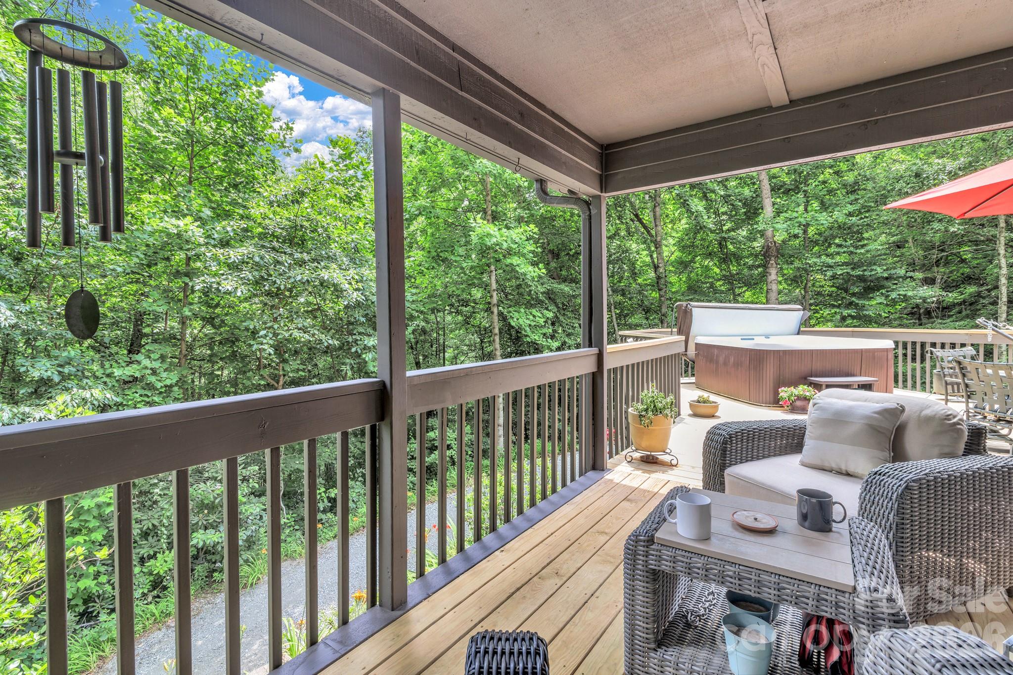 237 Woodys Drive — Hendersonville