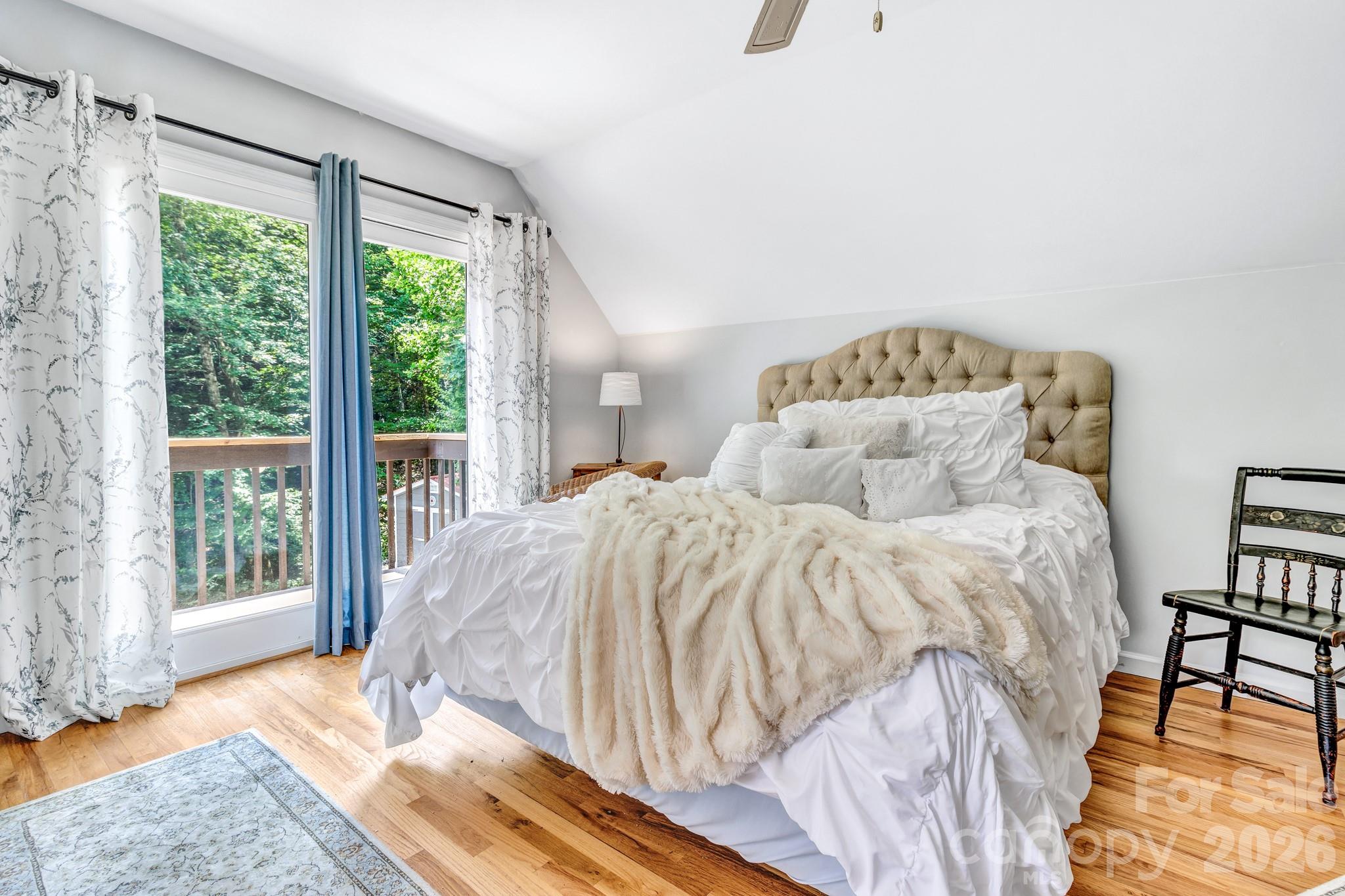 237 Woodys Drive — Hendersonville
