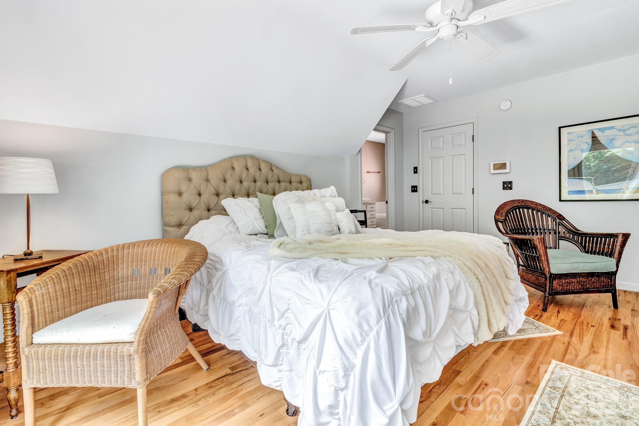 237 Woodys Drive — Hendersonville