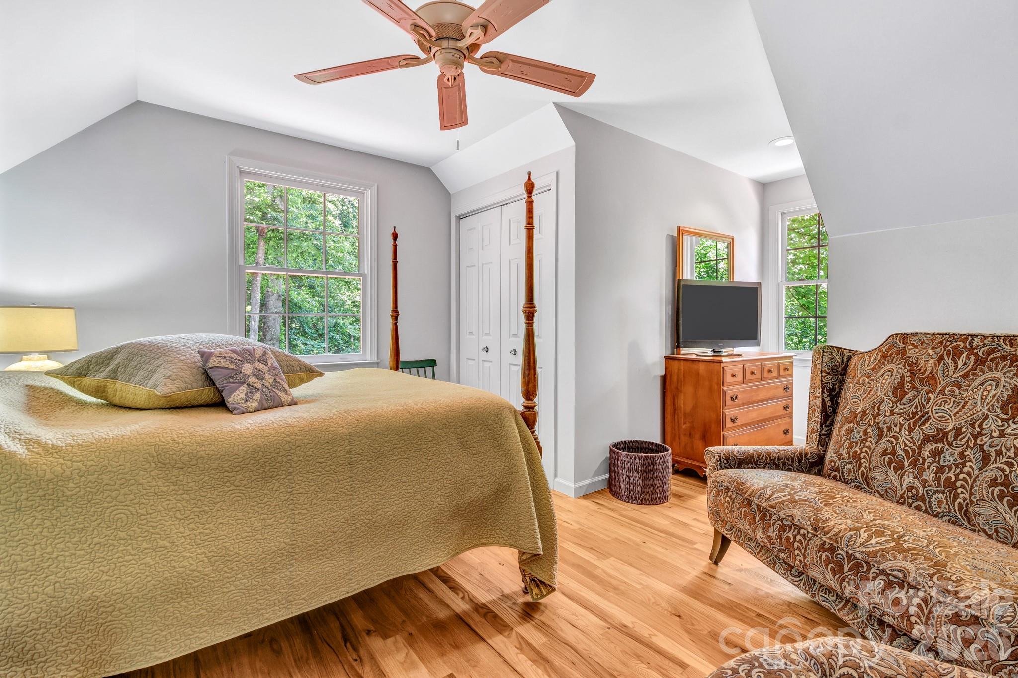 237 Woodys Drive — Hendersonville