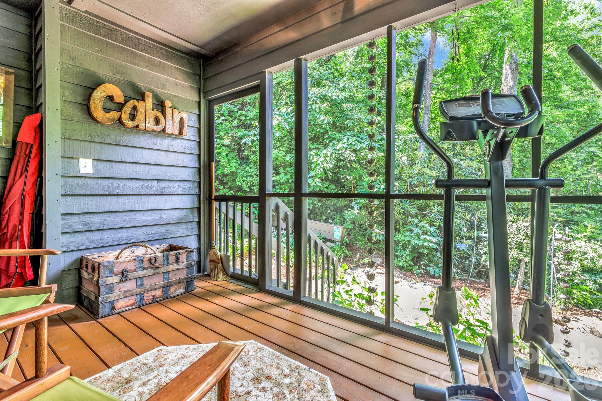 237 Woodys Drive — Hendersonville