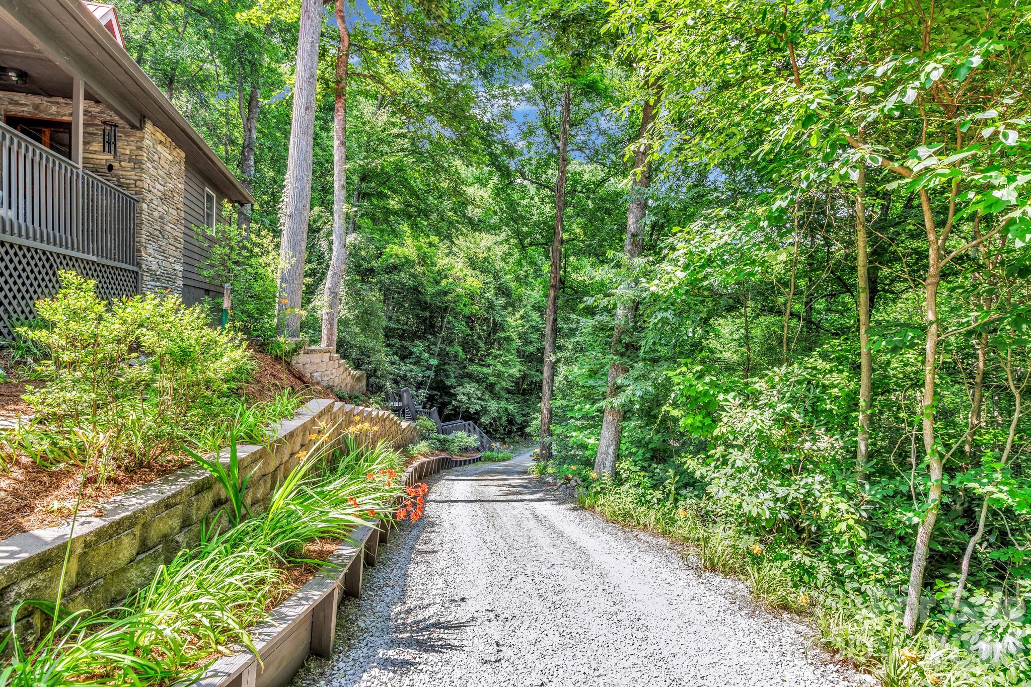 237 Woodys Drive — Hendersonville