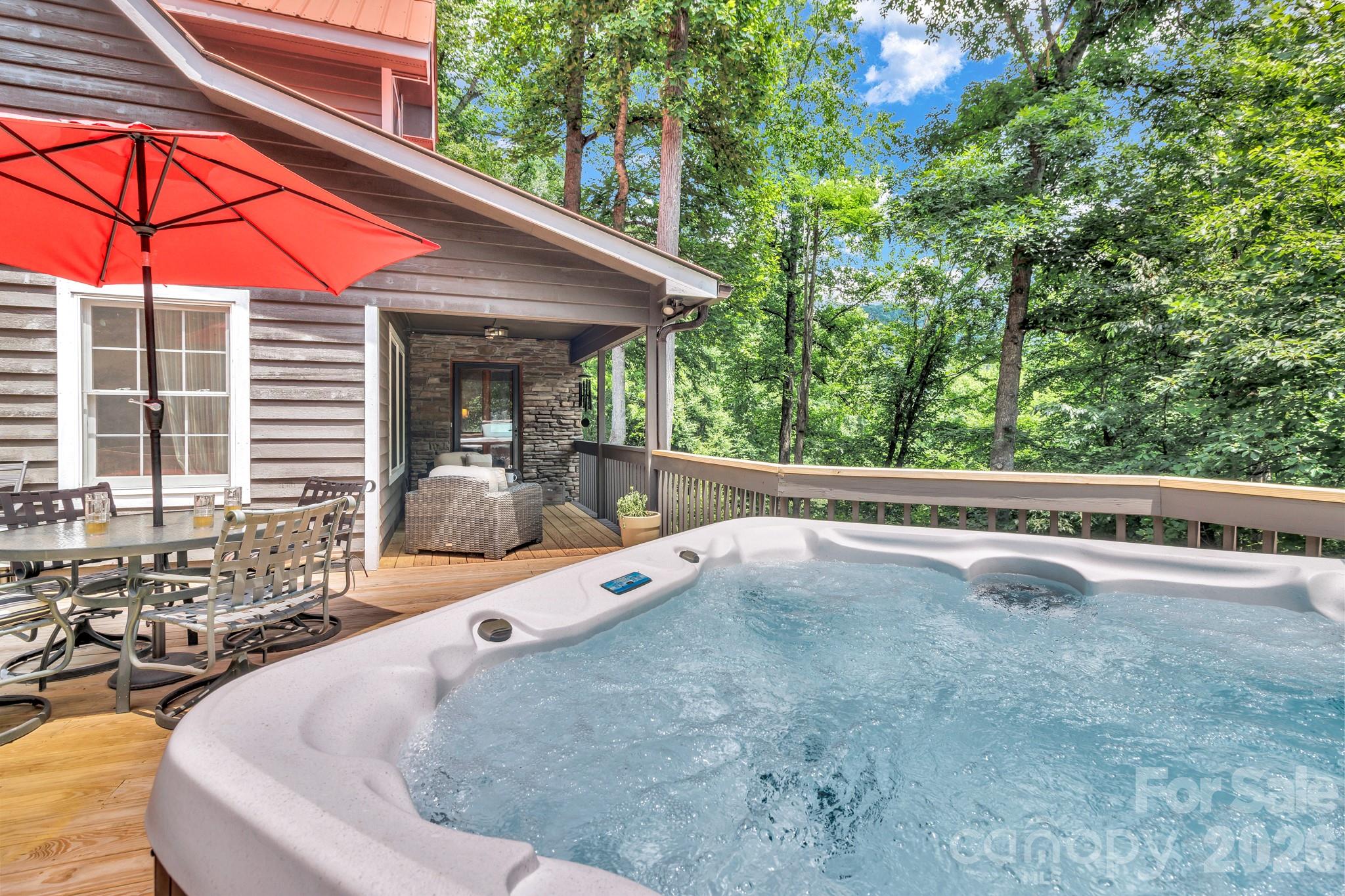 237 Woodys Drive — Hendersonville