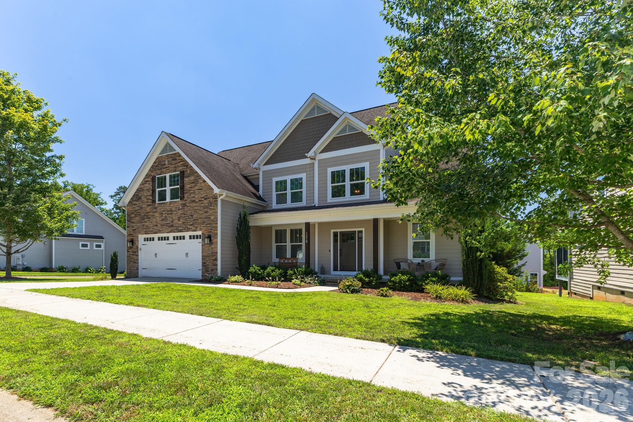 1210 39th Avenue NE — Hickory