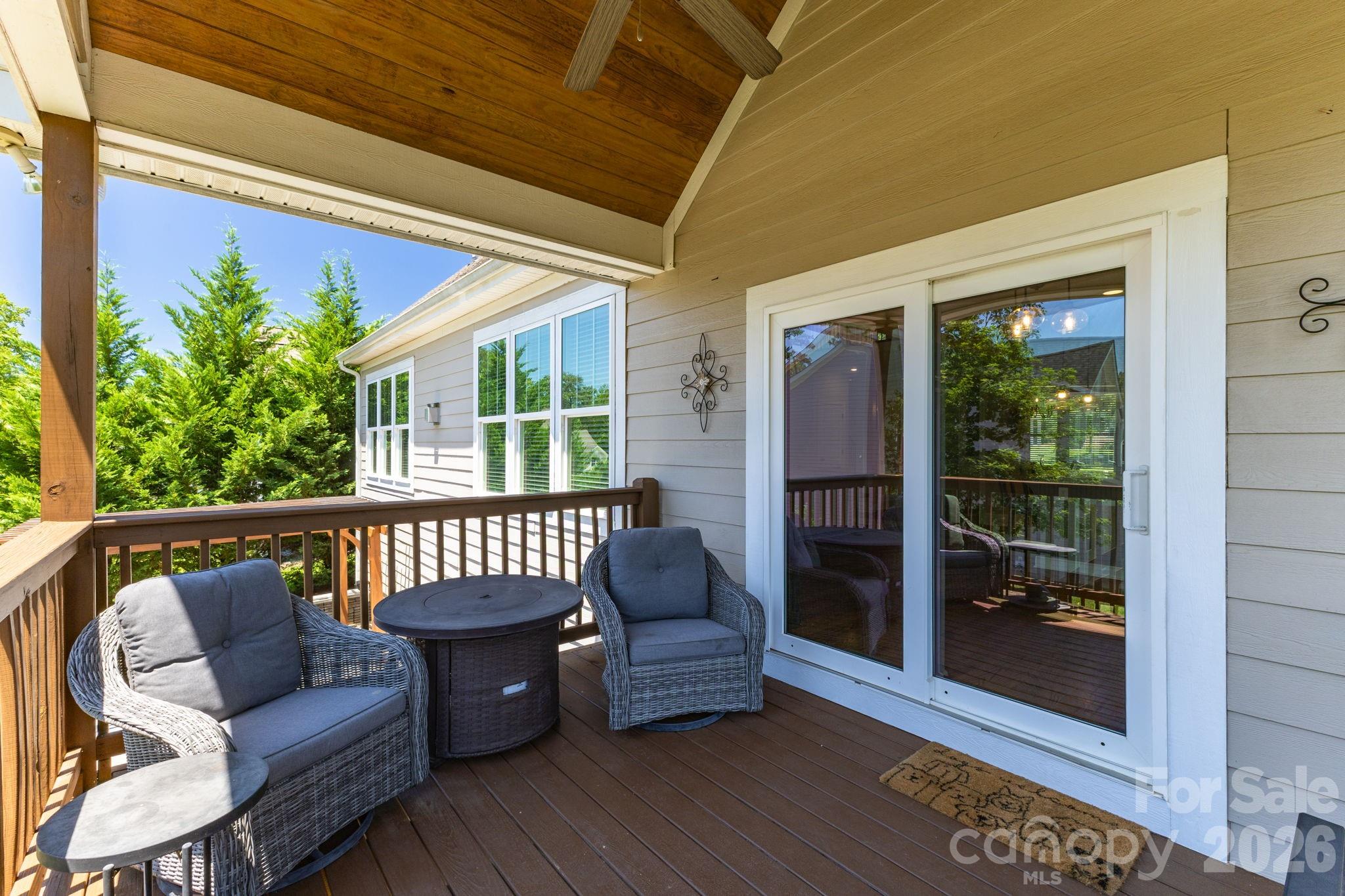 1210 39th Avenue NE — Hickory