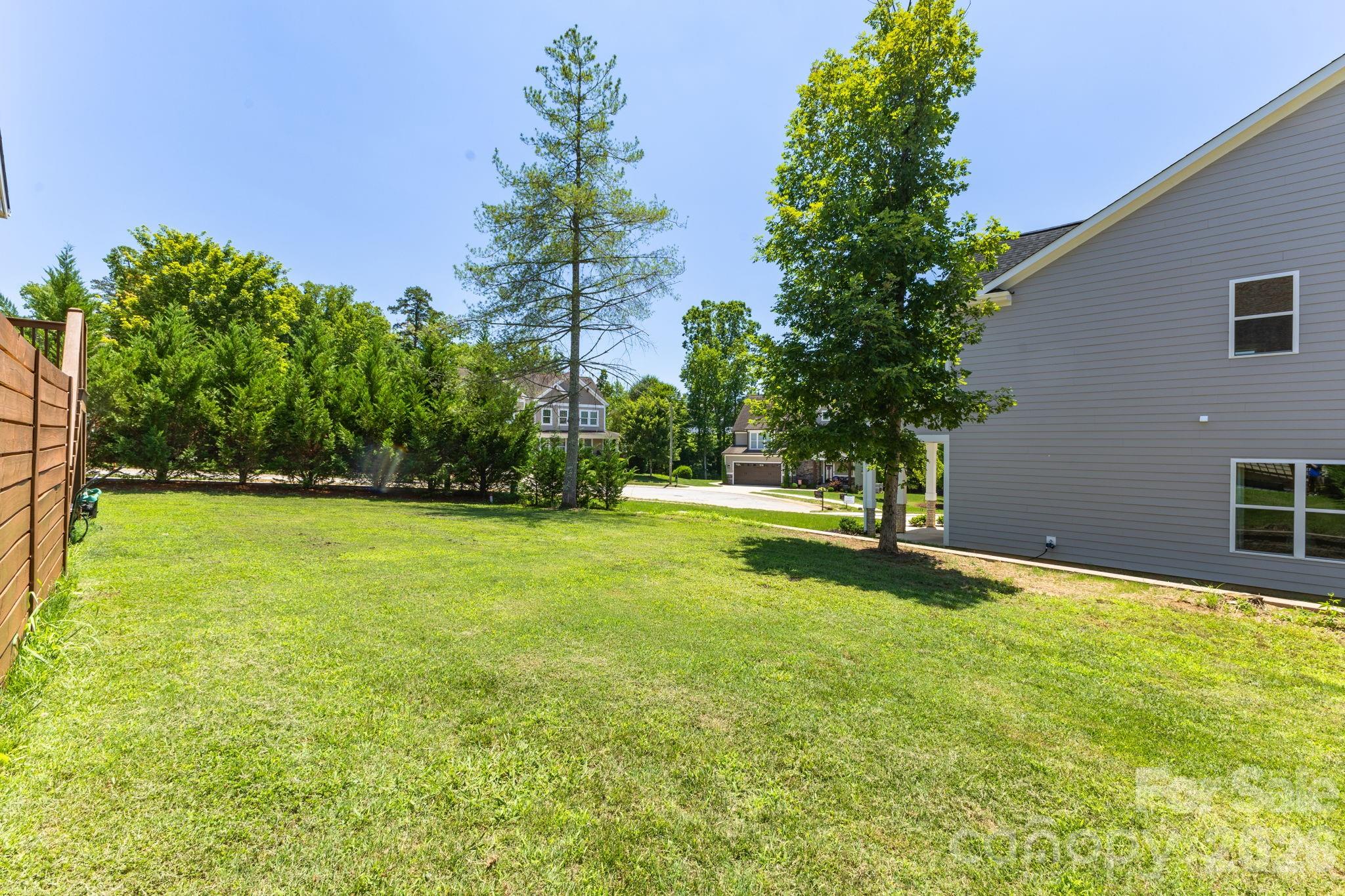 1210 39th Avenue NE — Hickory