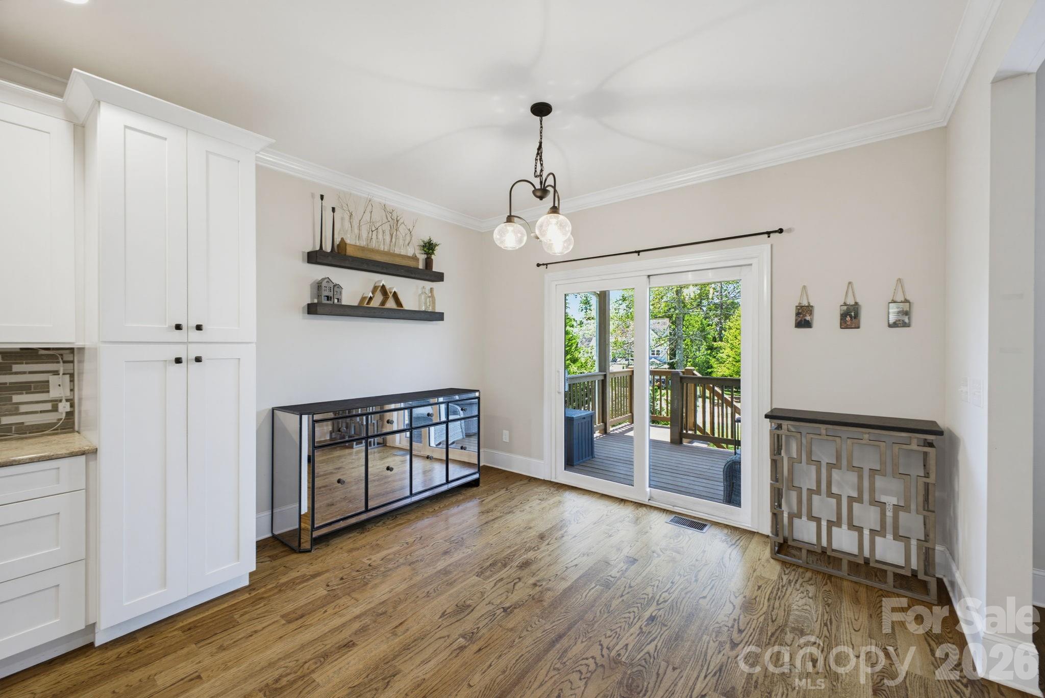 1210 39th Avenue NE — Hickory