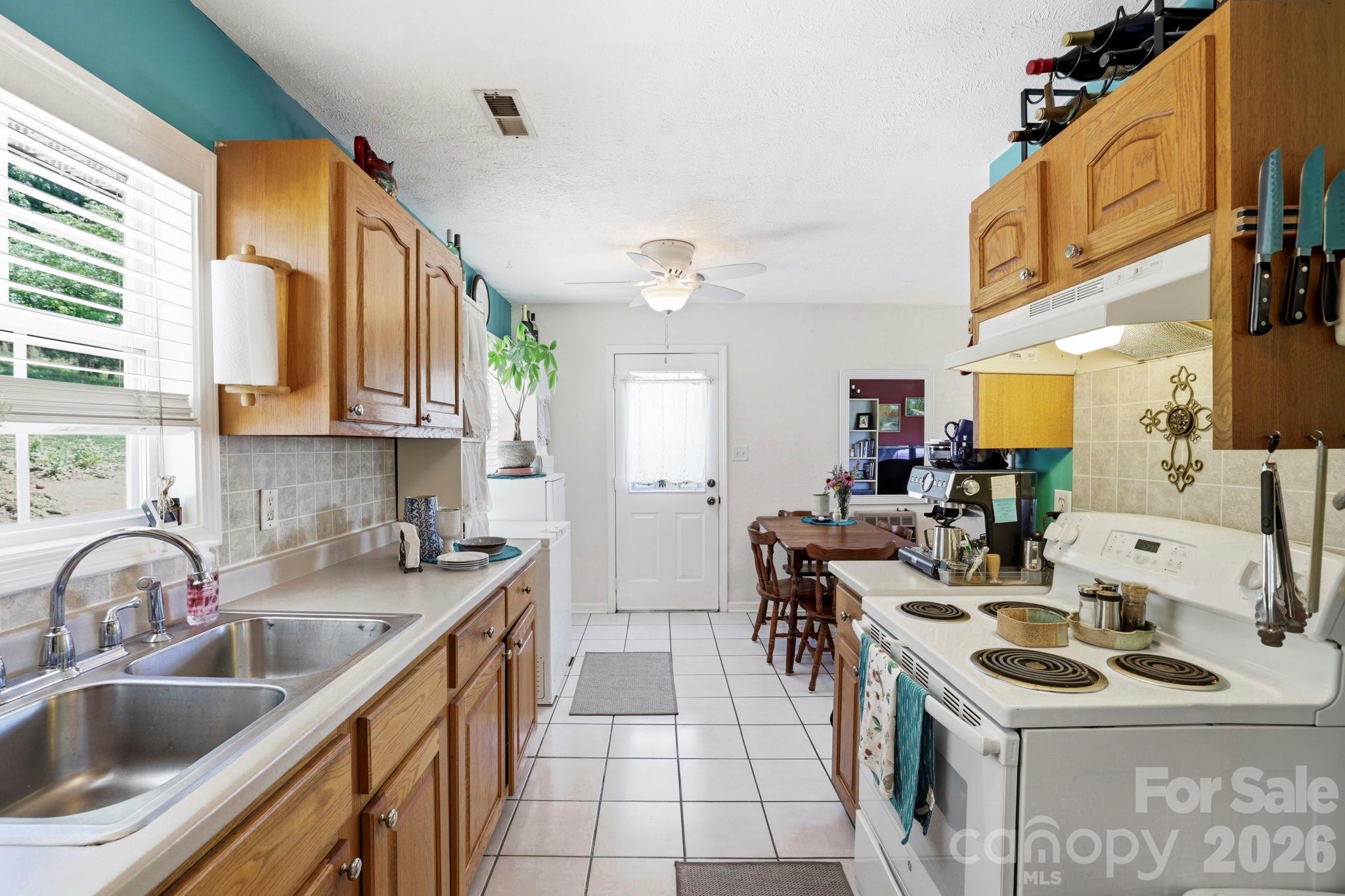 658 Enka Lake Road — Candler