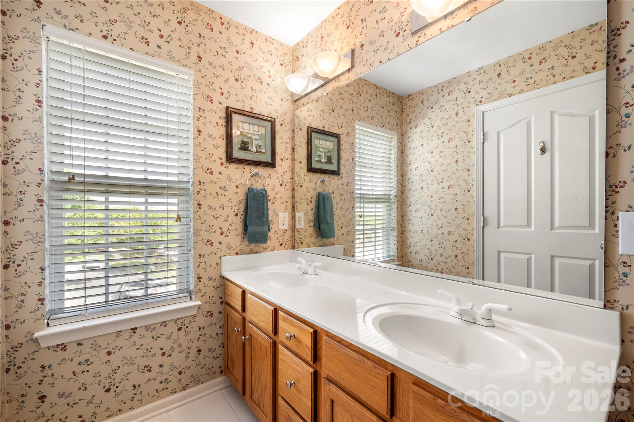 7641 Bluff Point Lane — Denver